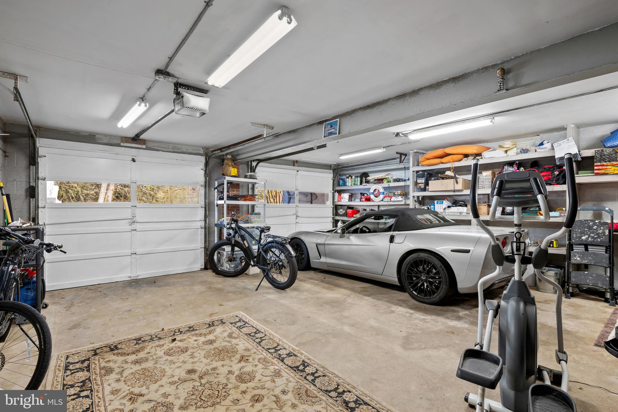 HONEYSUCKLE HILL - Residential