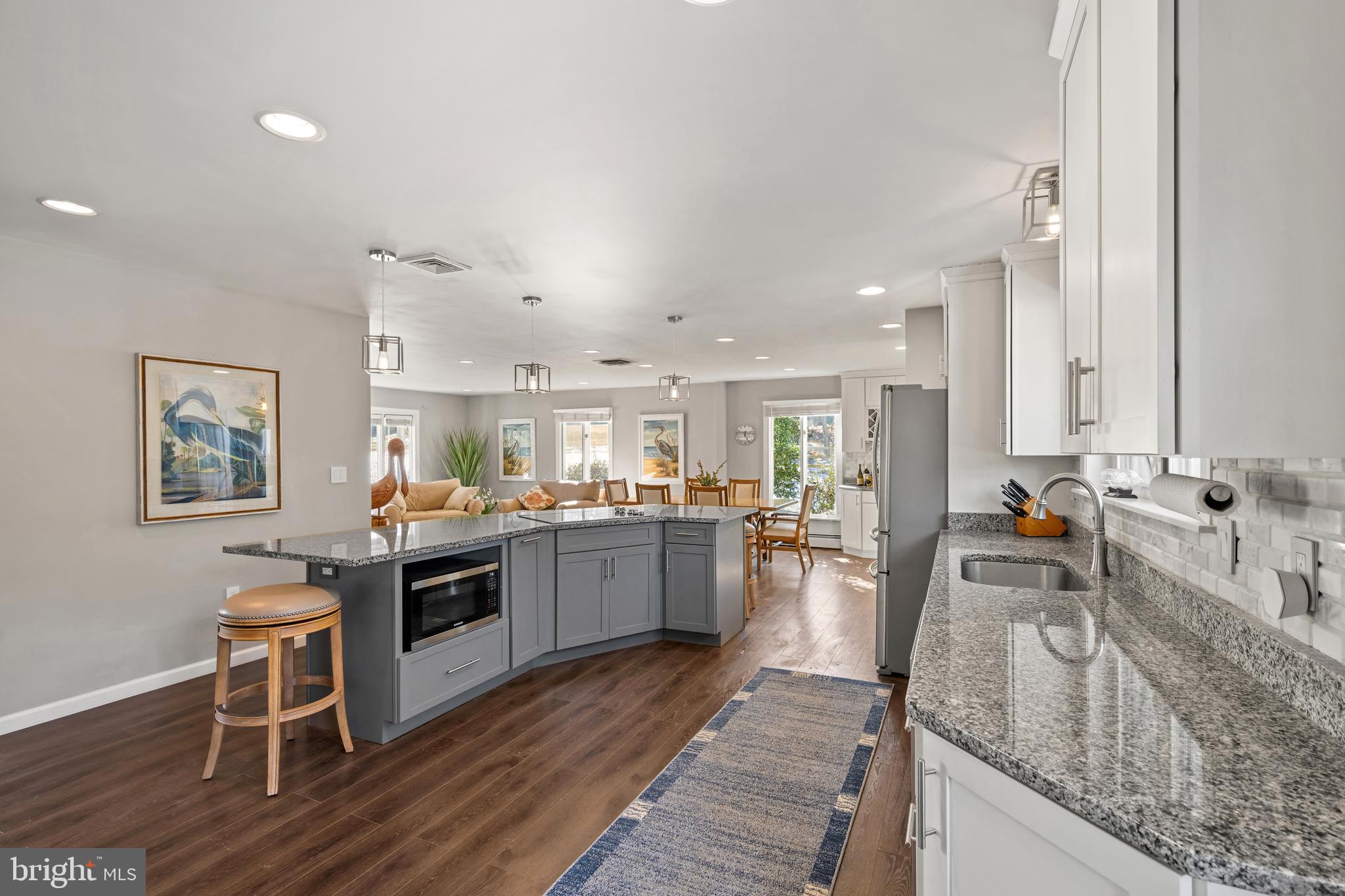 HONEYSUCKLE HILL - Residential