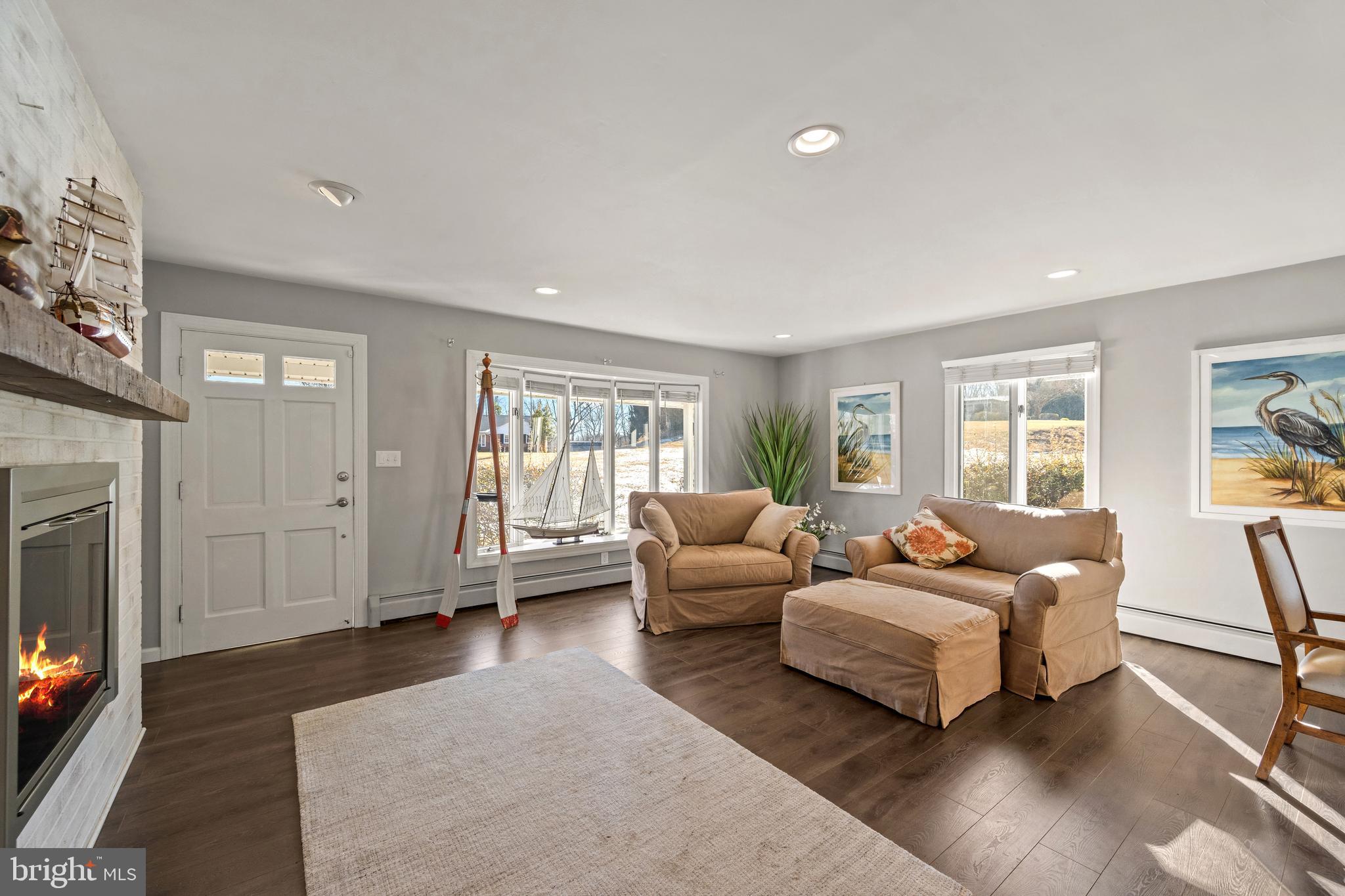 HONEYSUCKLE HILL - Residential