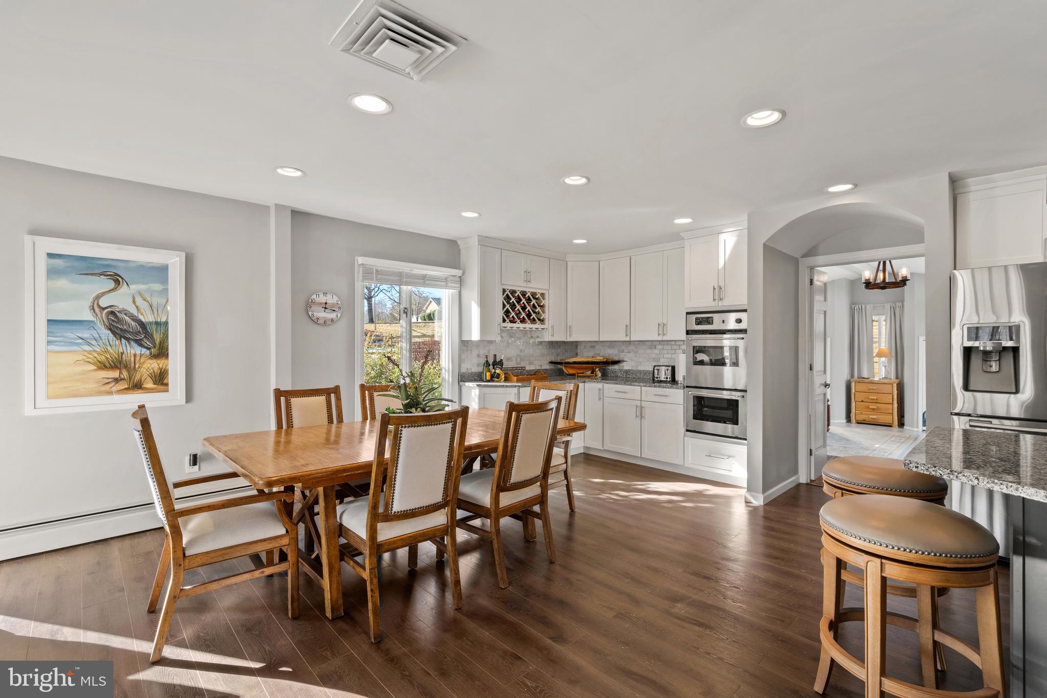 HONEYSUCKLE HILL - Residential