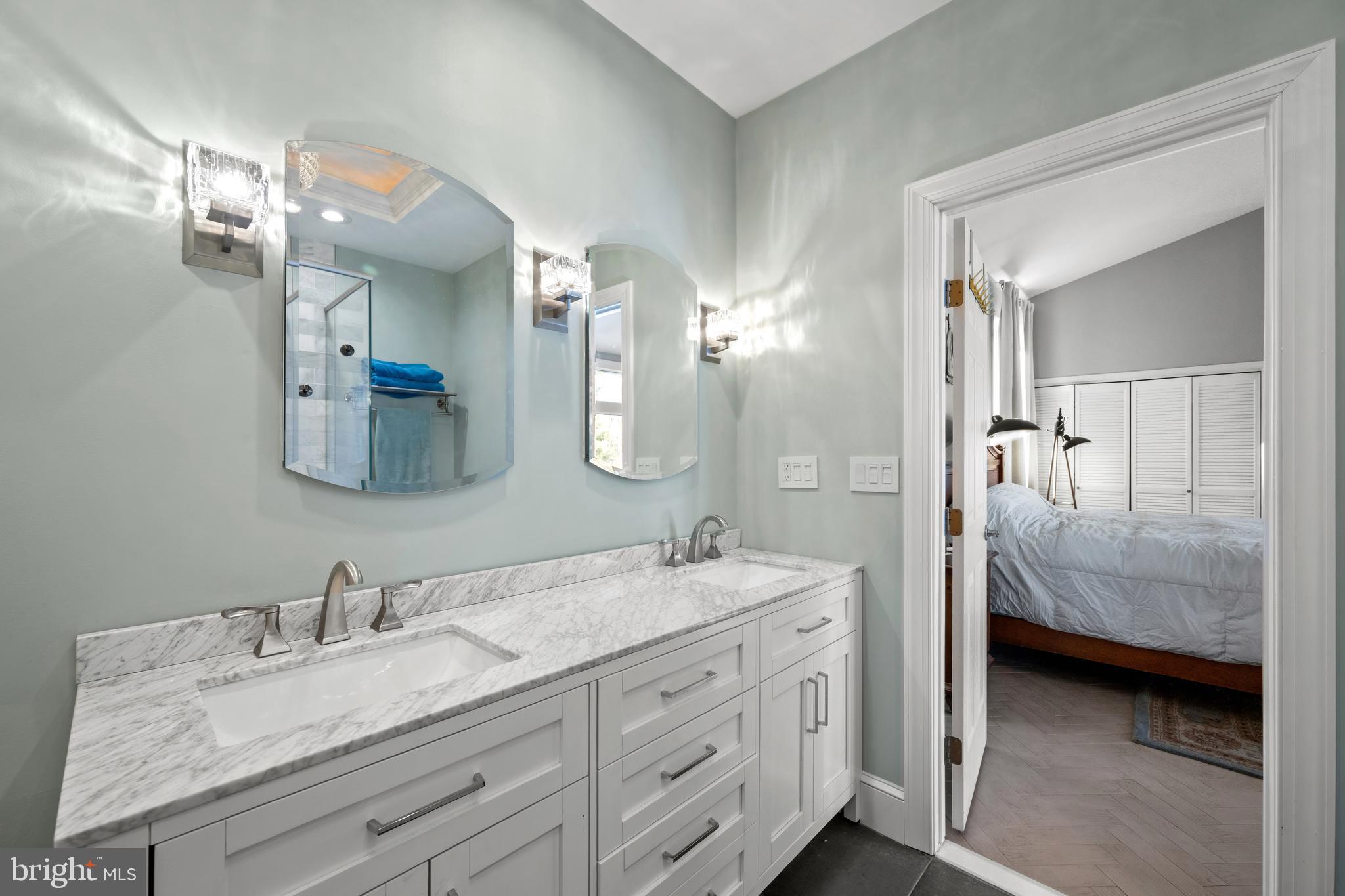 HONEYSUCKLE HILL - Residential