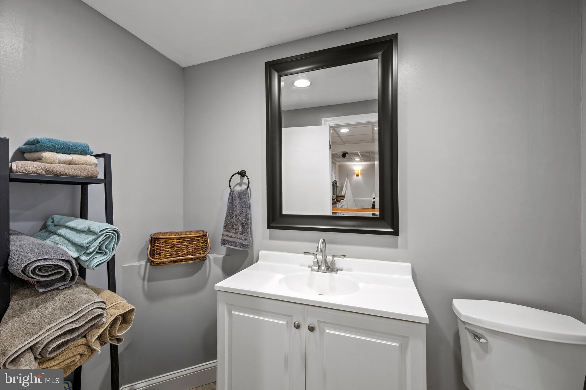 HONEYSUCKLE HILL - Residential