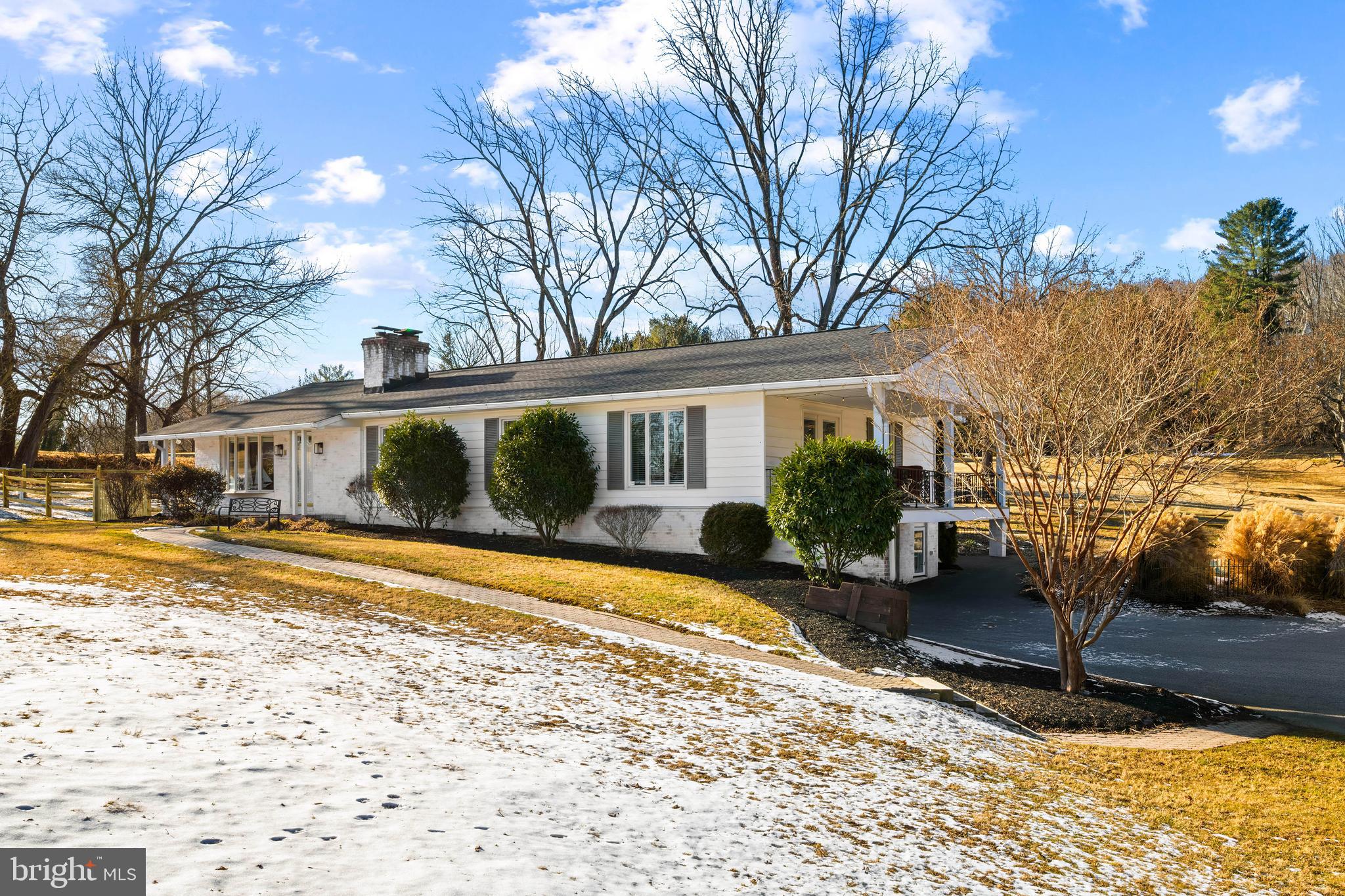 HONEYSUCKLE HILL - Residential