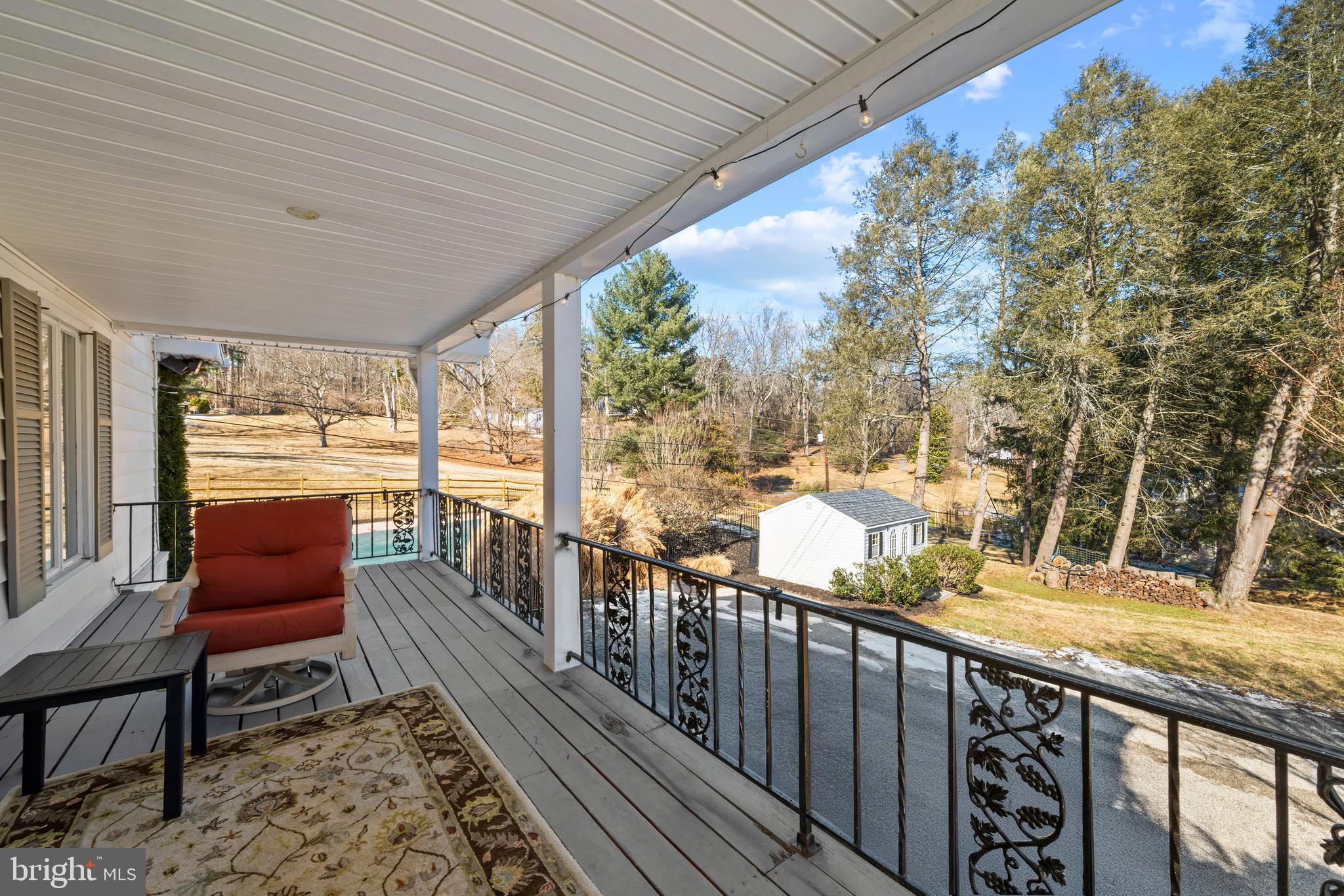 HONEYSUCKLE HILL - Residential