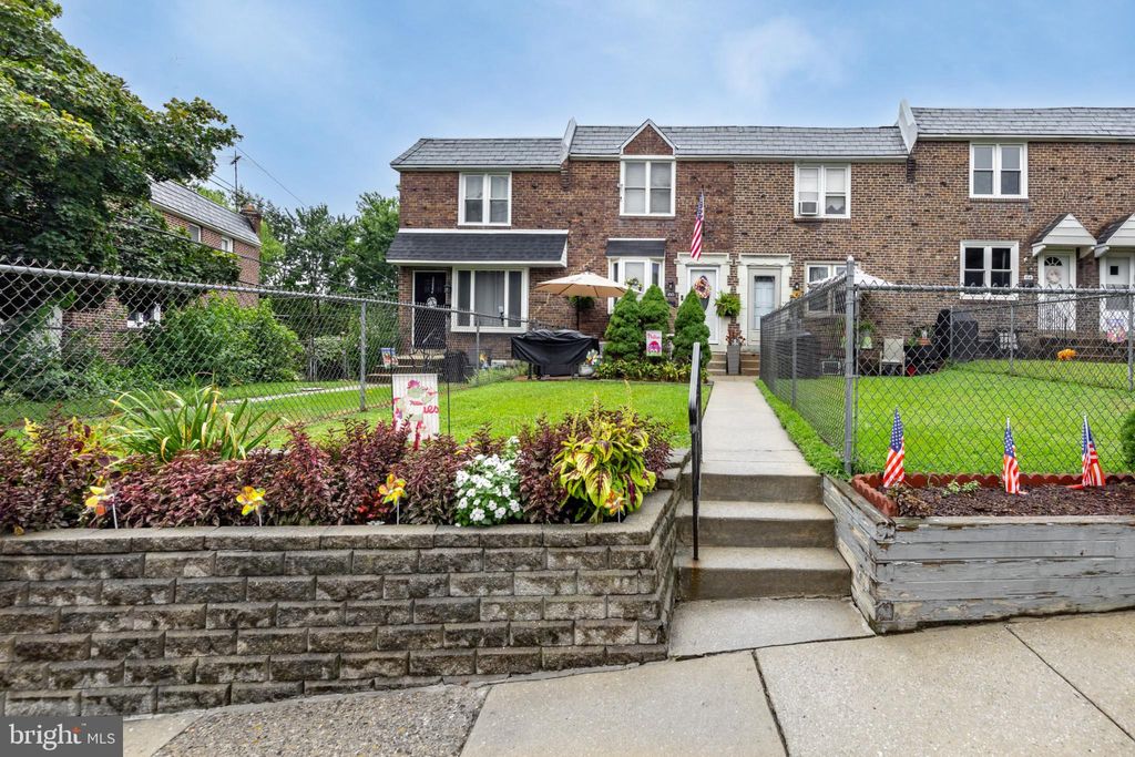 Photo of 160 Westbrook Drive, CLIFTON HEIGHTS, PA 19018 (MLS # PADE2098190)