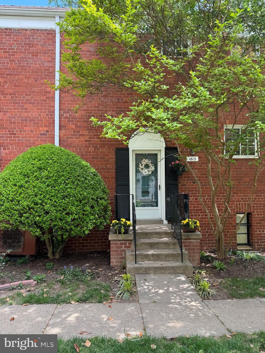 NEW RENOVATIONS * Back on the market at no fault of owners * Charming Madison Townhouse located in sought after Parkfairfax * 2 Bedroom & 1 Full Bathroom * New Stainless Steel Appliances: Dishwasher, Built In Microwave, 5 Burner Gas Stove, Refrigerator with Ice Maker * In Unit Washer/Dryer on Bedroom Level * New tile installed in Entryway and Bathroom Floor * New Carpet installed on Entryway Stairs * Parquet Wood Floors Throughout * Overlooks Courtyard with Playground * Parkfairfax offers three swimming pools, two volleyball courts, a basketball court, seven tennis courts, an exercise facility, tot lots, a party room, a car wash/maintenance yard, and woodland trails * Condo Fee covers Gas, Water, Trash and Sewer *  Close to Shirlington, Bus Routes, 395, Pentagon City and Crystal City Metro Stations, Pentagon, Old Town Alexandria, Crystal City,  Amazon HQ2, Washington, DC and so much more!