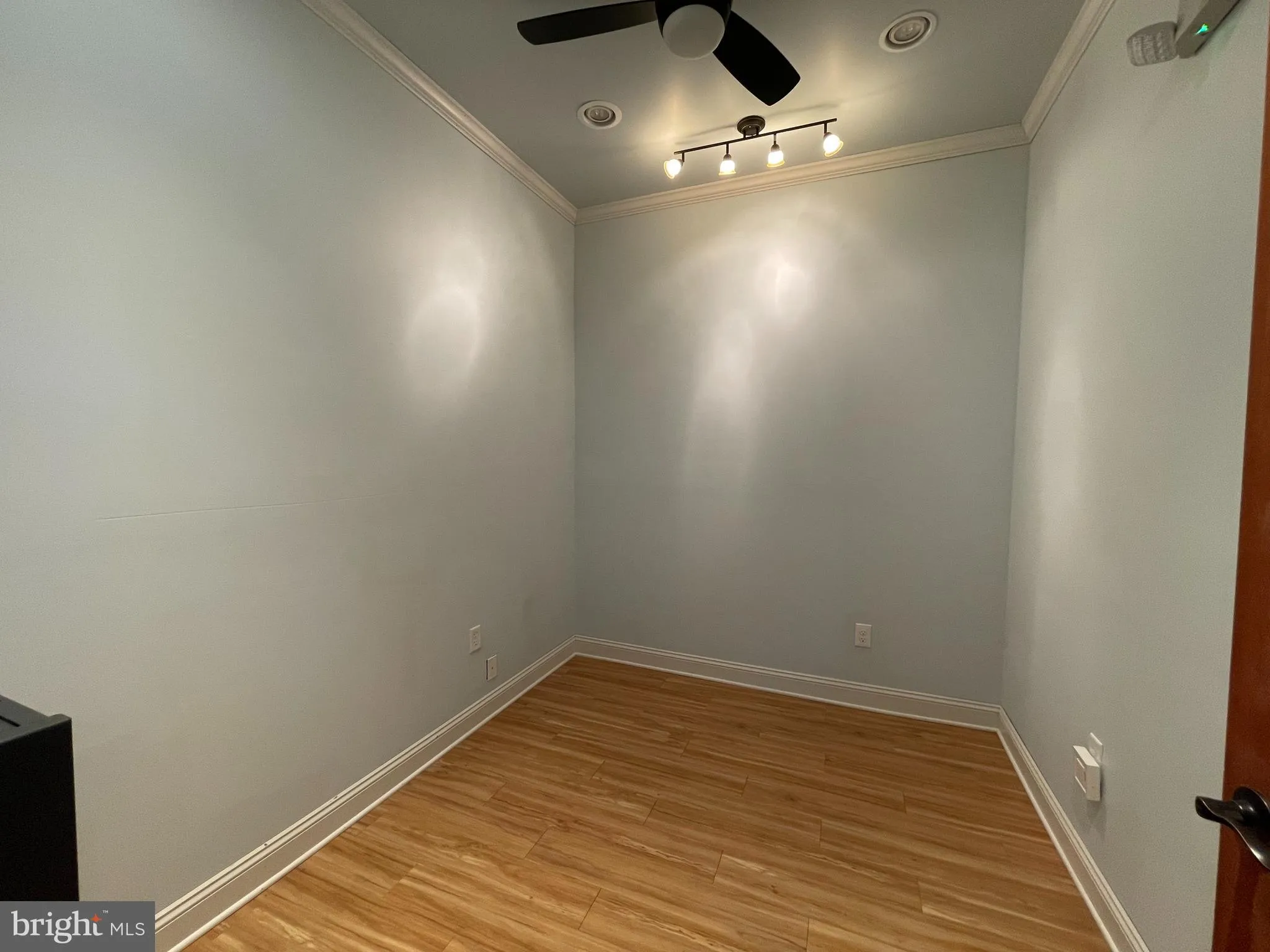 Philadelphia, Pennsylvania 19102, United States, ,Commercial,Pending,133205