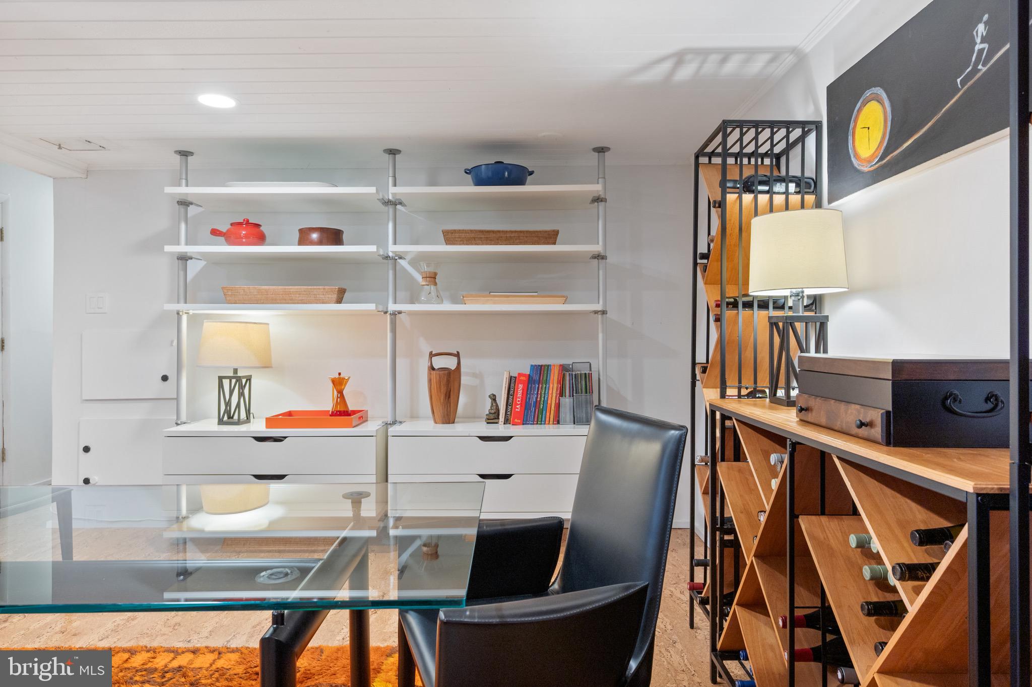 HOLLIN HILLS - Residential