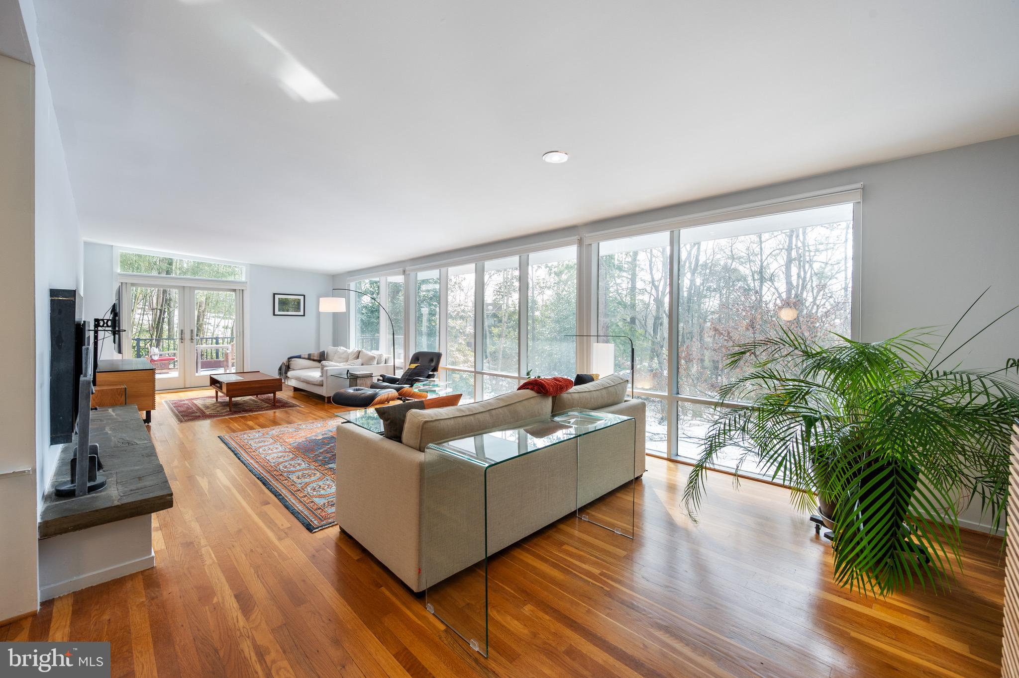 HOLLIN HILLS - Residential