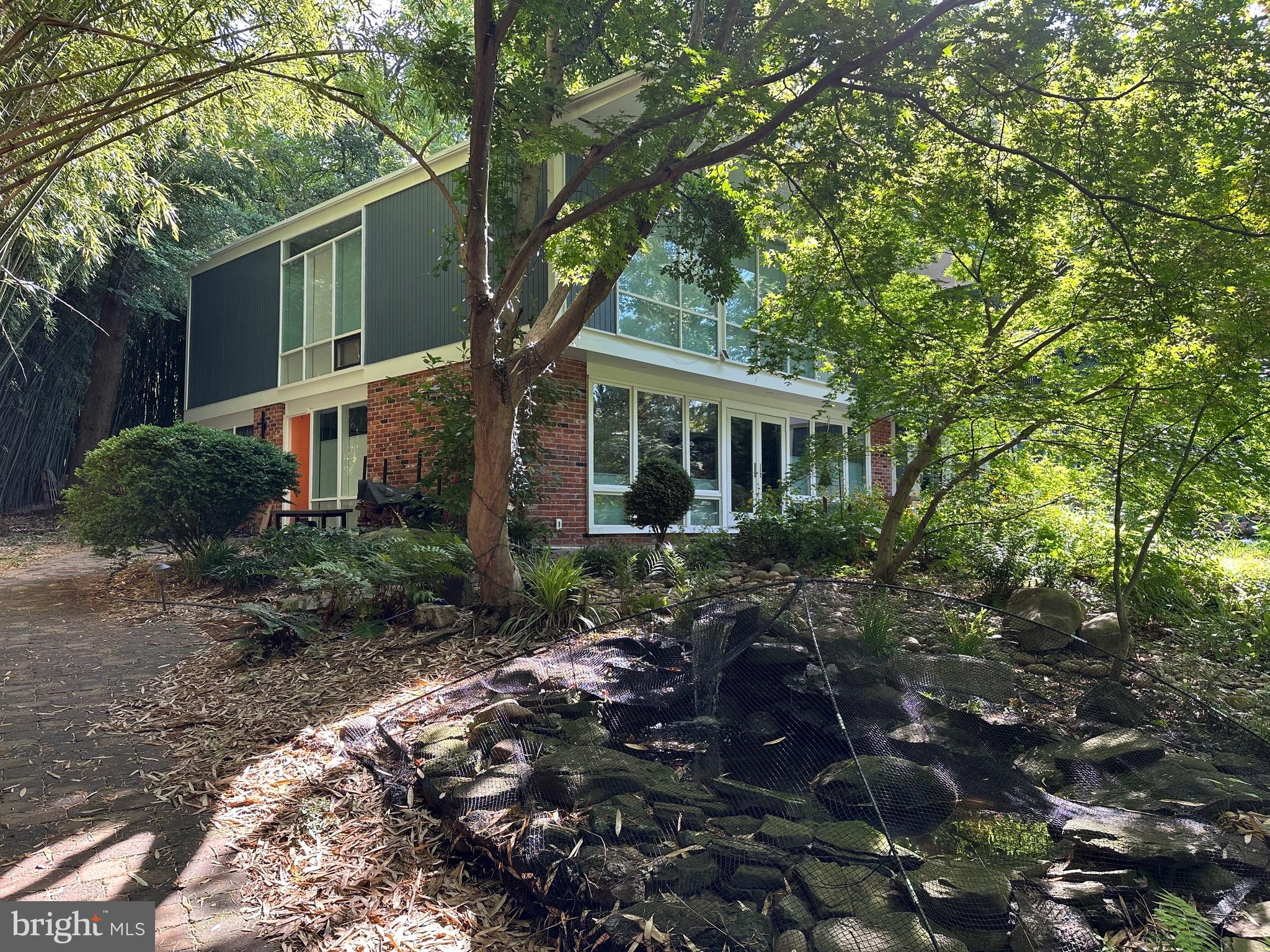 HOLLIN HILLS - Residential