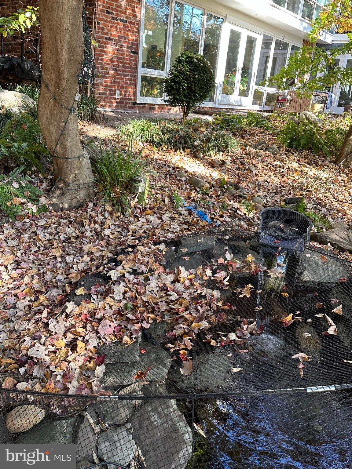 HOLLIN HILLS - Residential