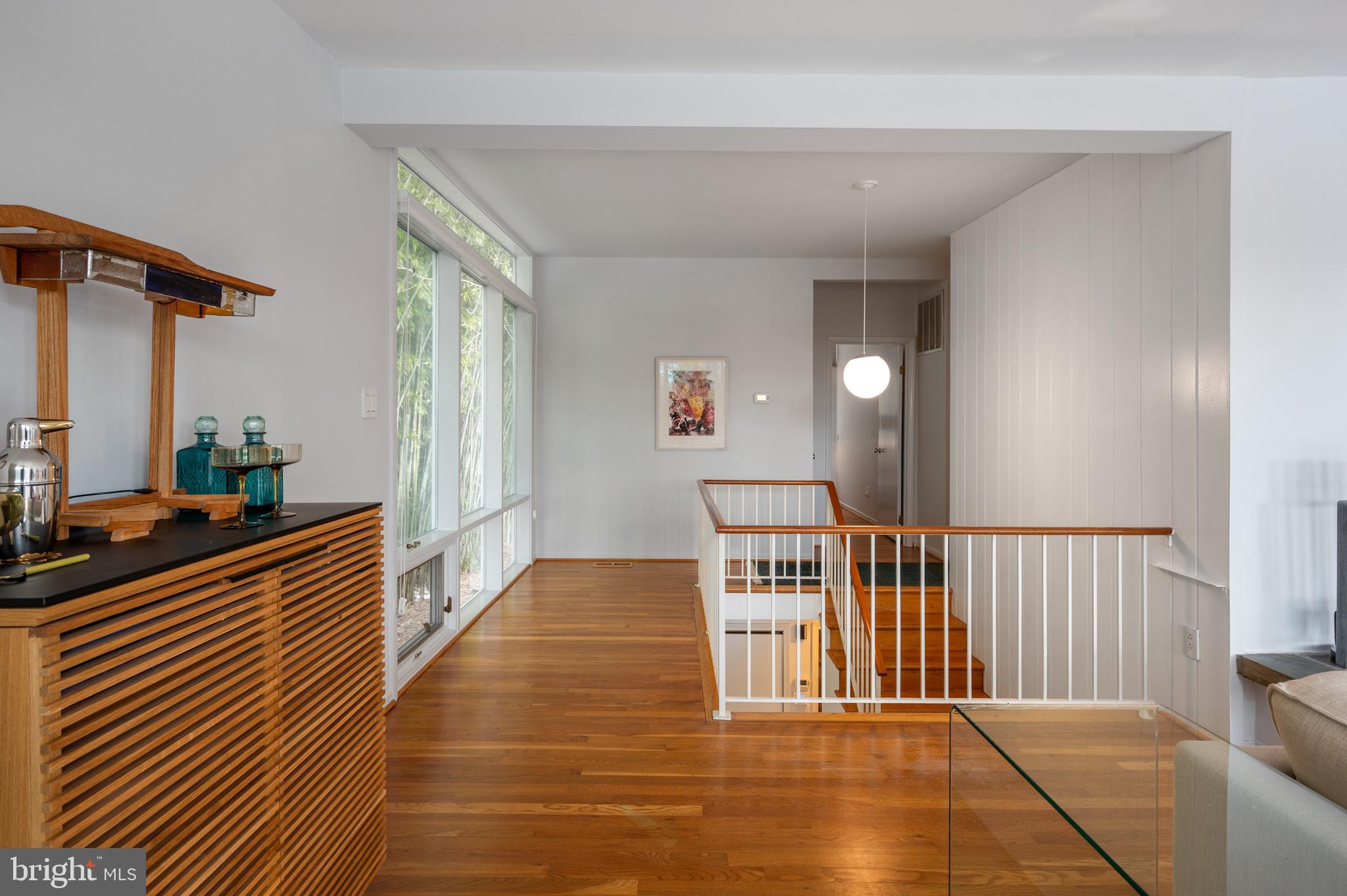 HOLLIN HILLS - Residential