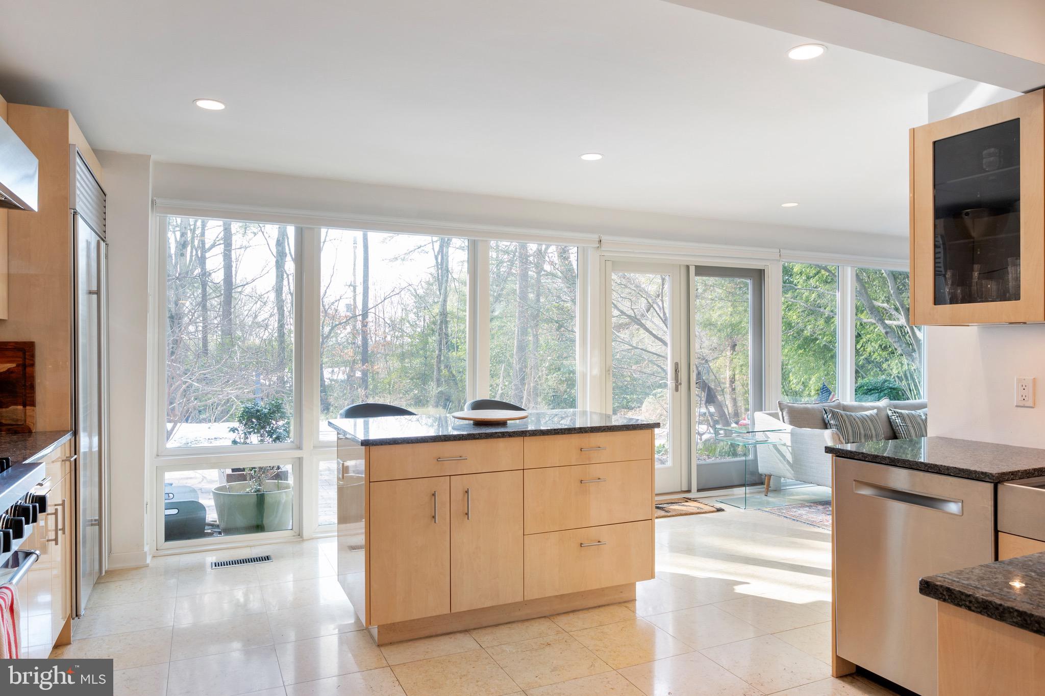 HOLLIN HILLS - Residential