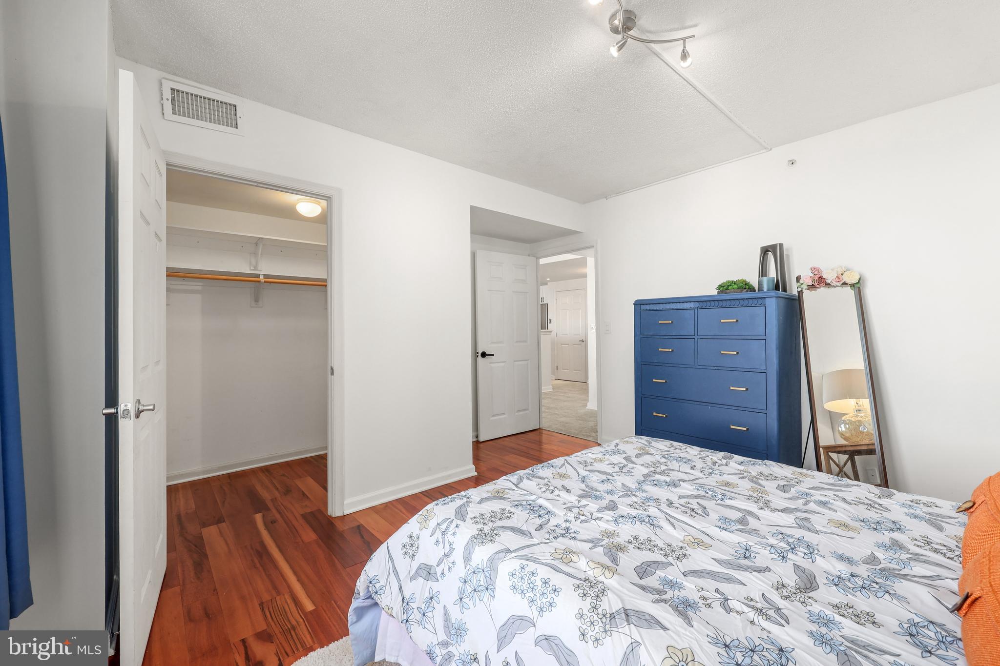 WILTON HOUSE - Residential