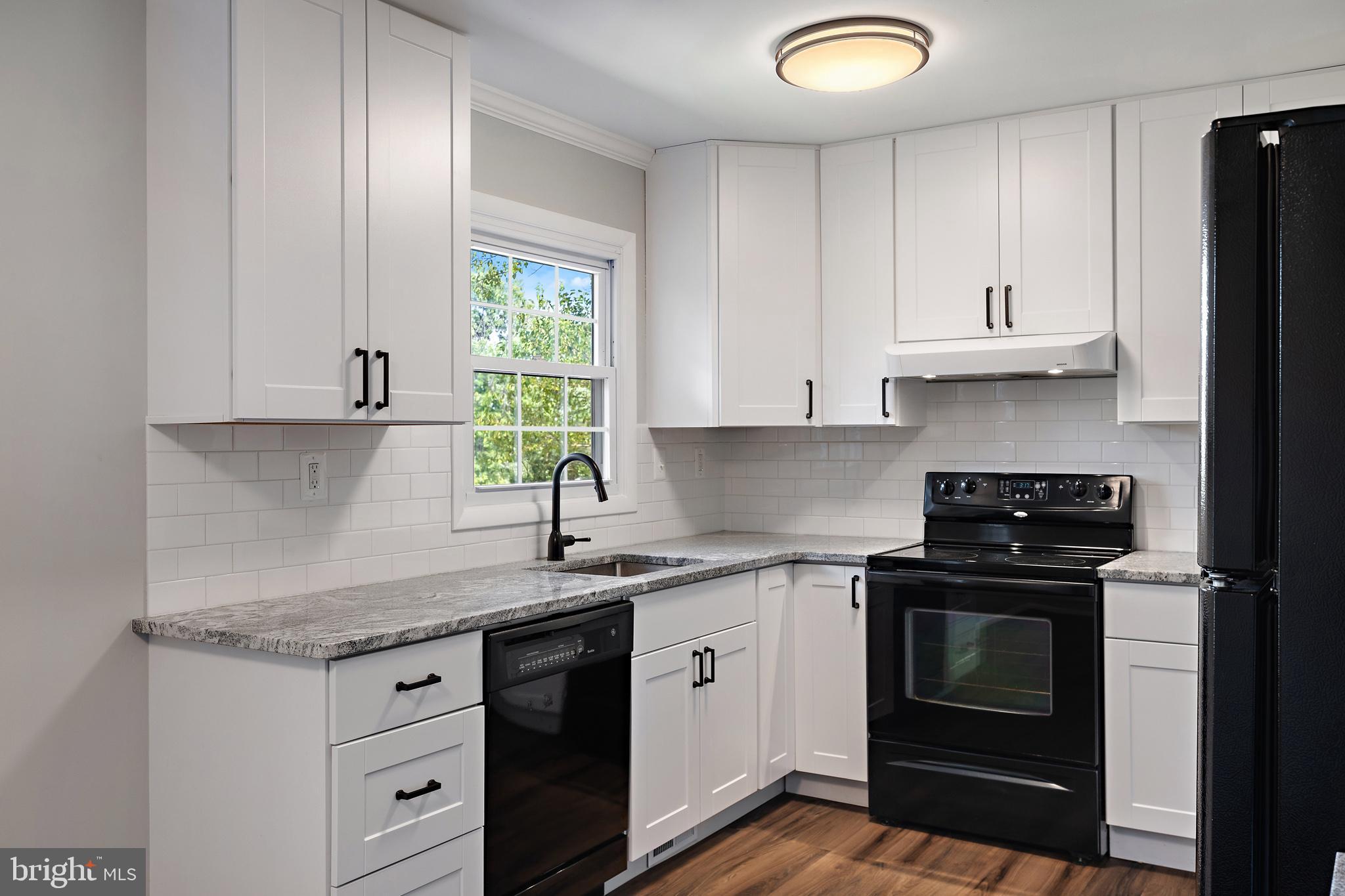 THE PROVINCES - Residential