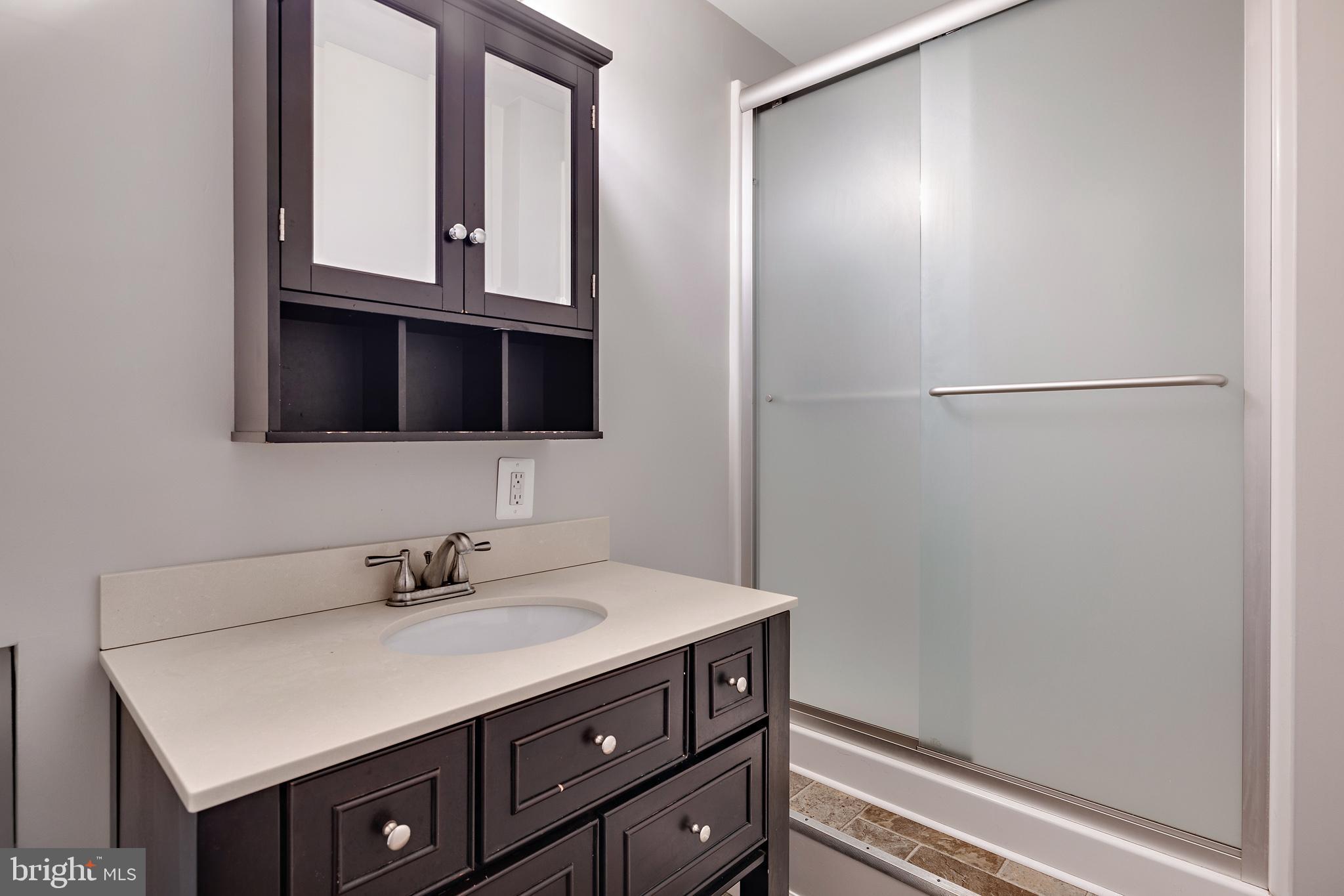 THE PROVINCES - Residential