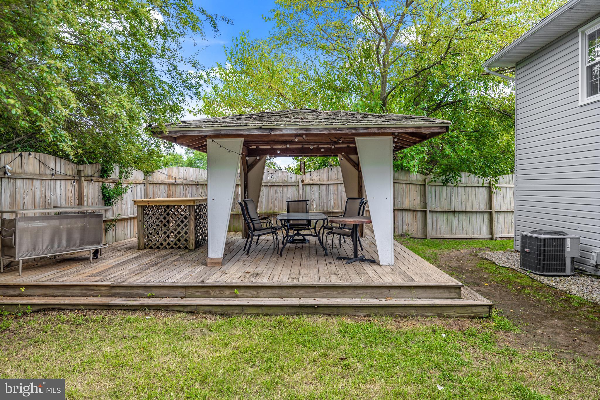 THE PROVINCES - Residential