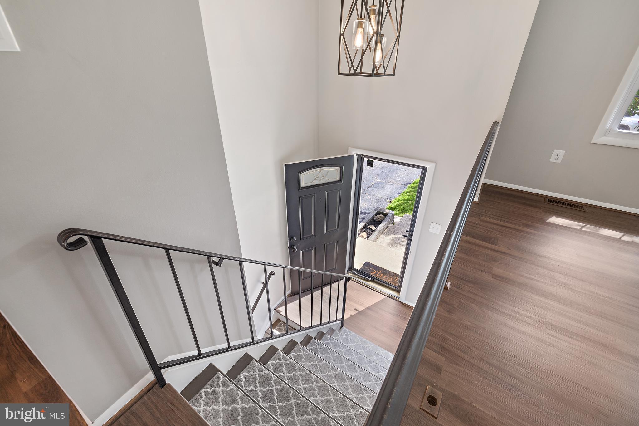 THE PROVINCES - Residential