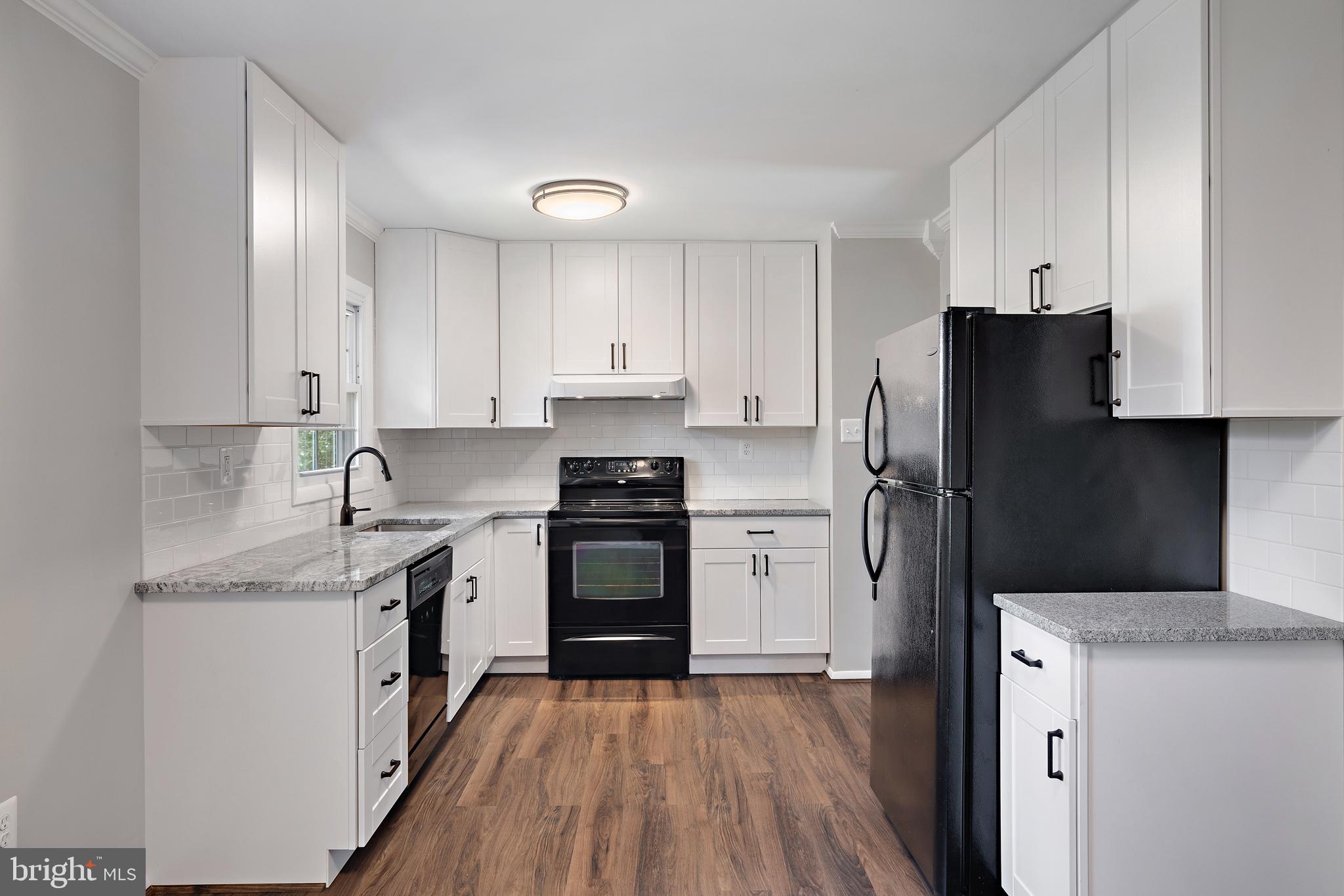 THE PROVINCES - Residential