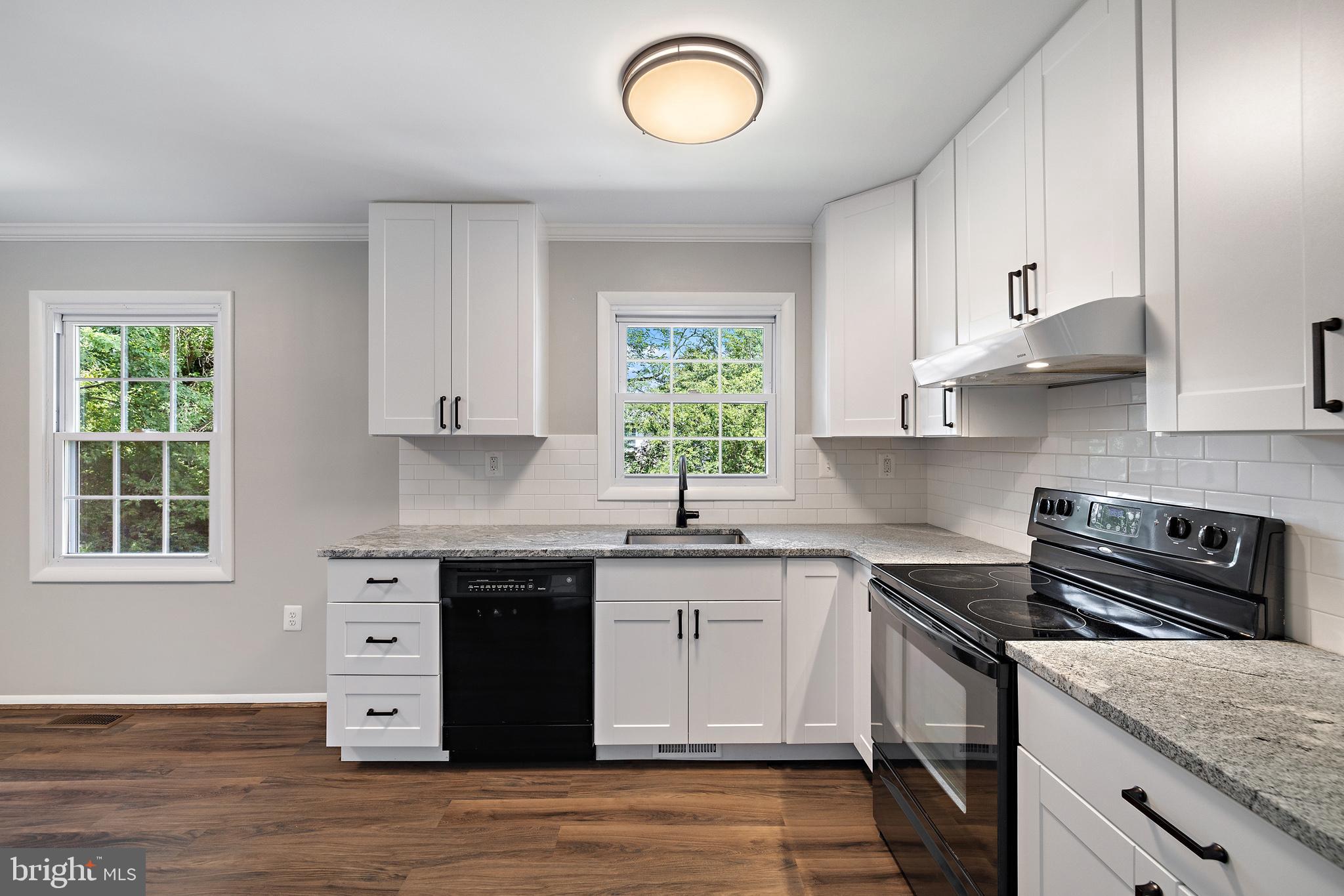 THE PROVINCES - Residential