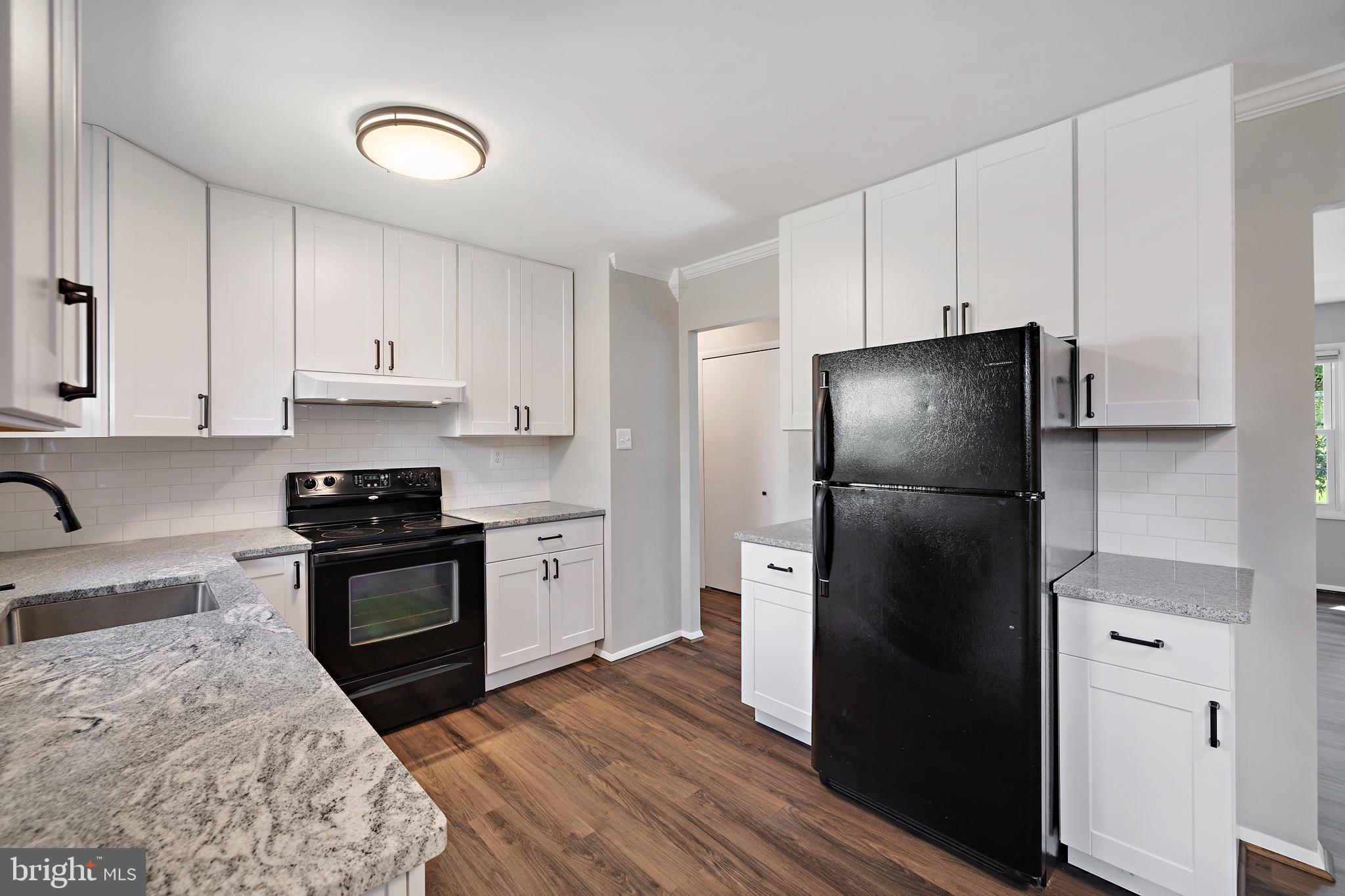 THE PROVINCES - Residential