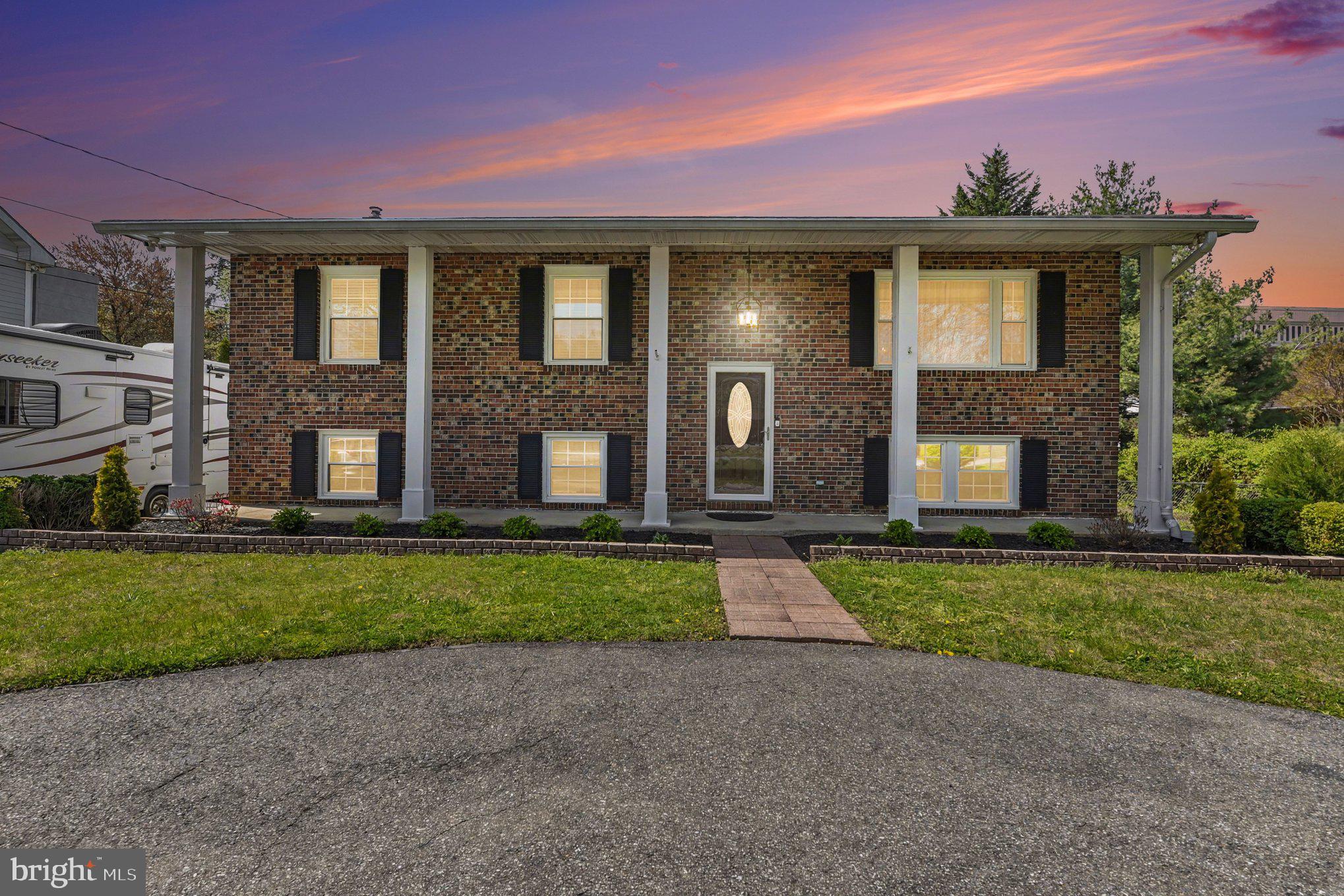 HOMELAND PARK - Residential