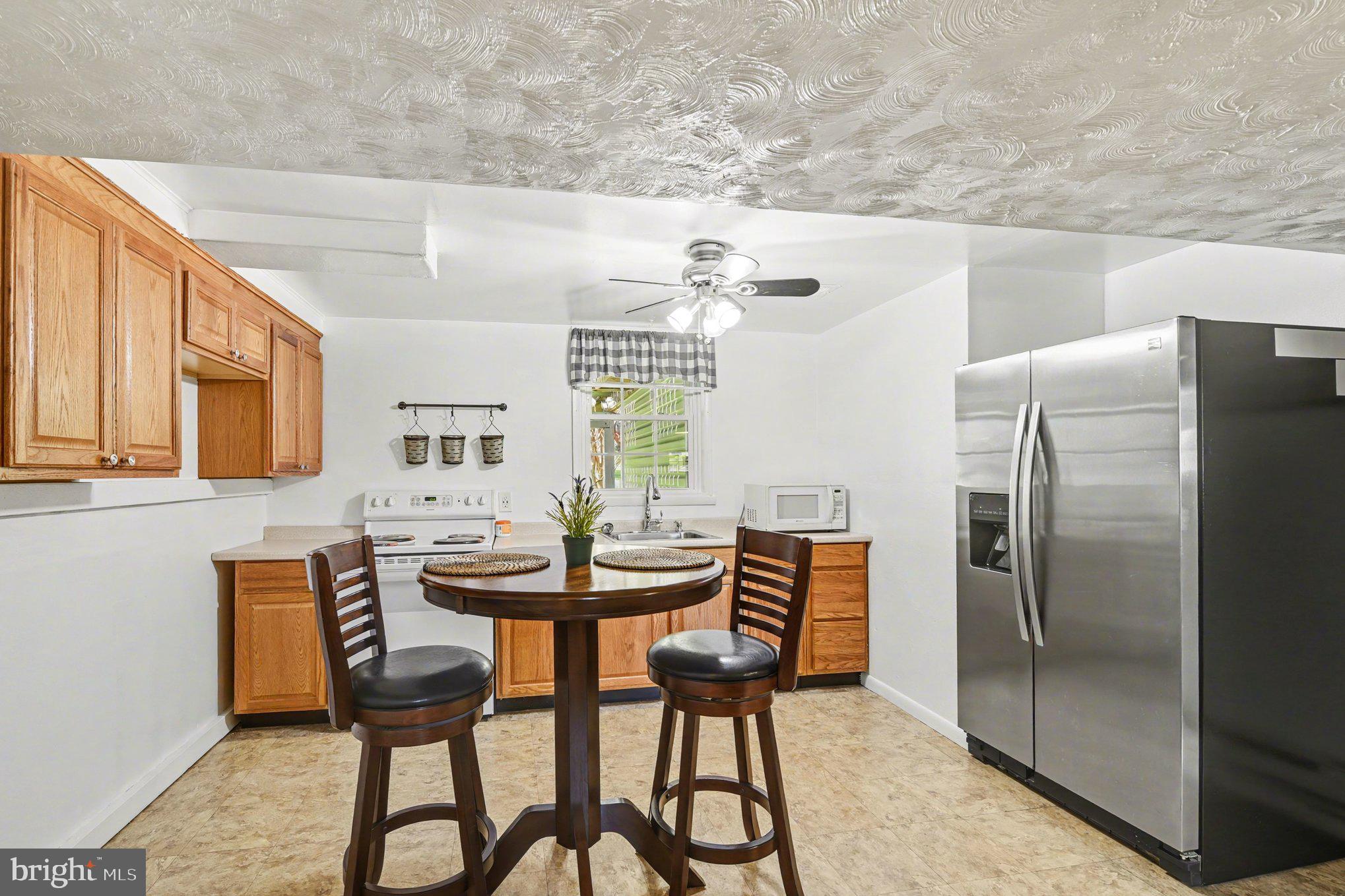 HOMELAND PARK - Residential