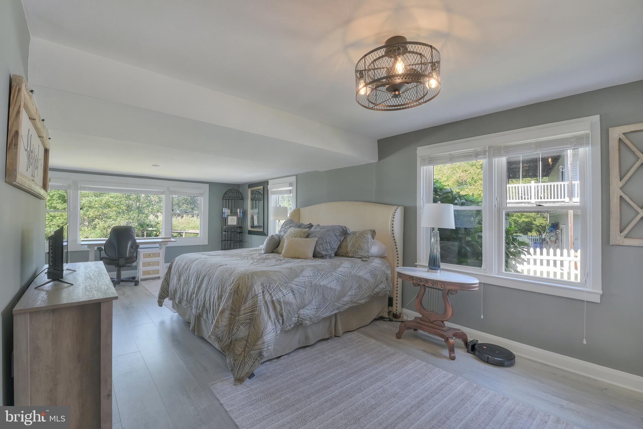 BOWLEYS QUARTERS - Residential