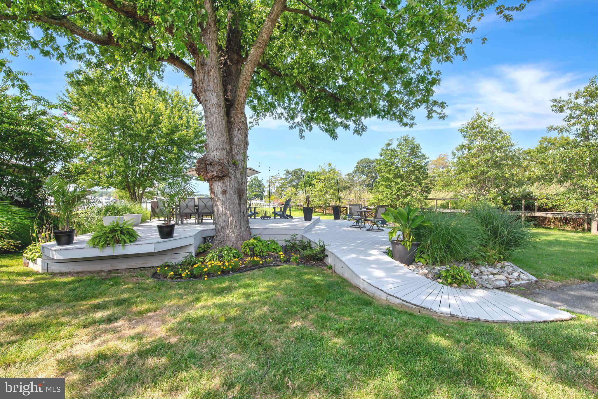 BOWLEYS QUARTERS - Residential