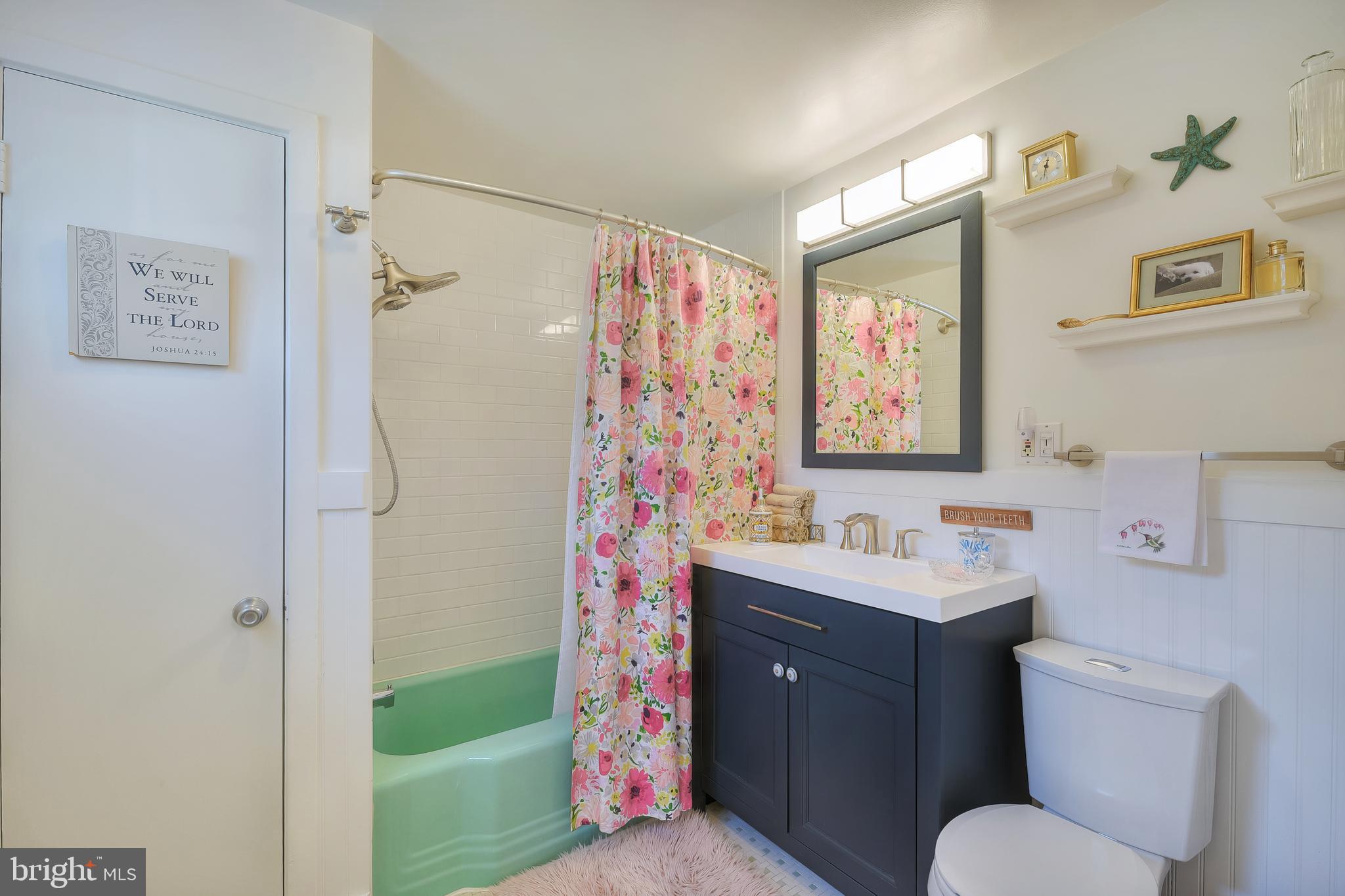 BOWLEYS QUARTERS - Residential