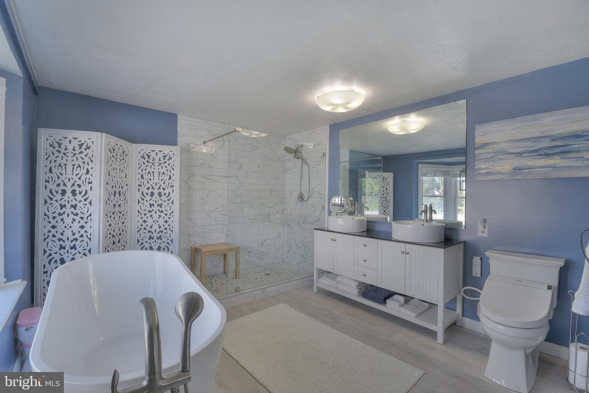 BOWLEYS QUARTERS - Residential