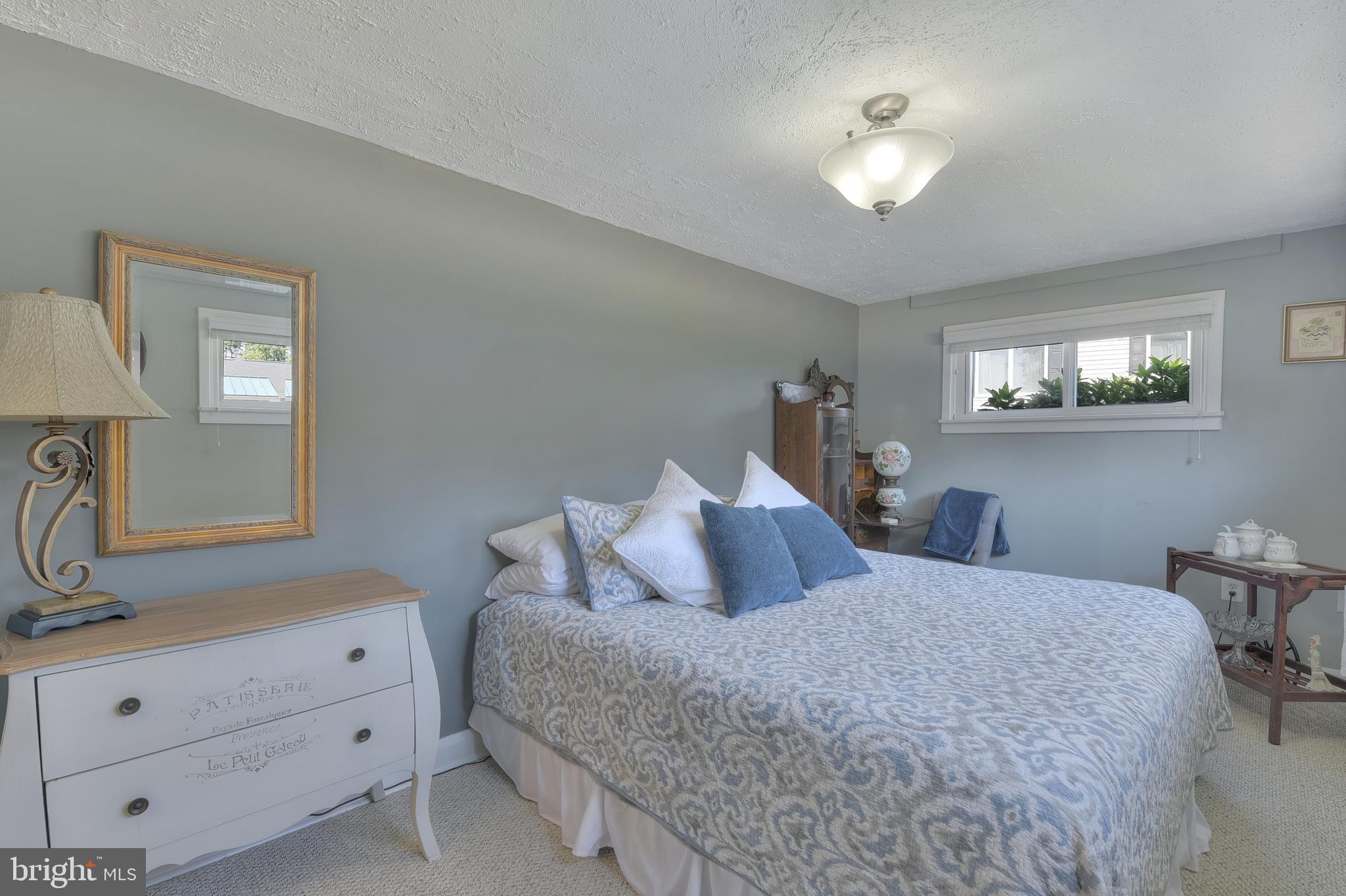 BOWLEYS QUARTERS - Residential