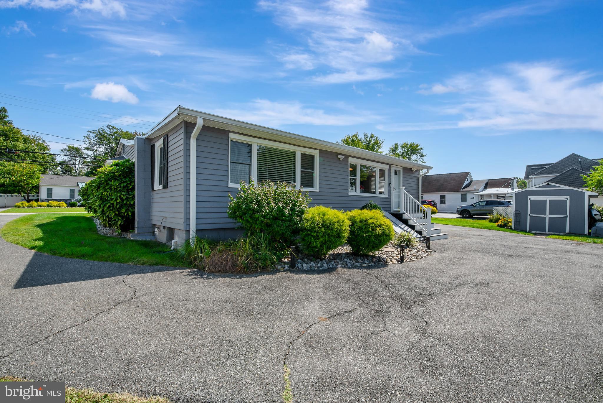 BOWLEYS QUARTERS - Residential