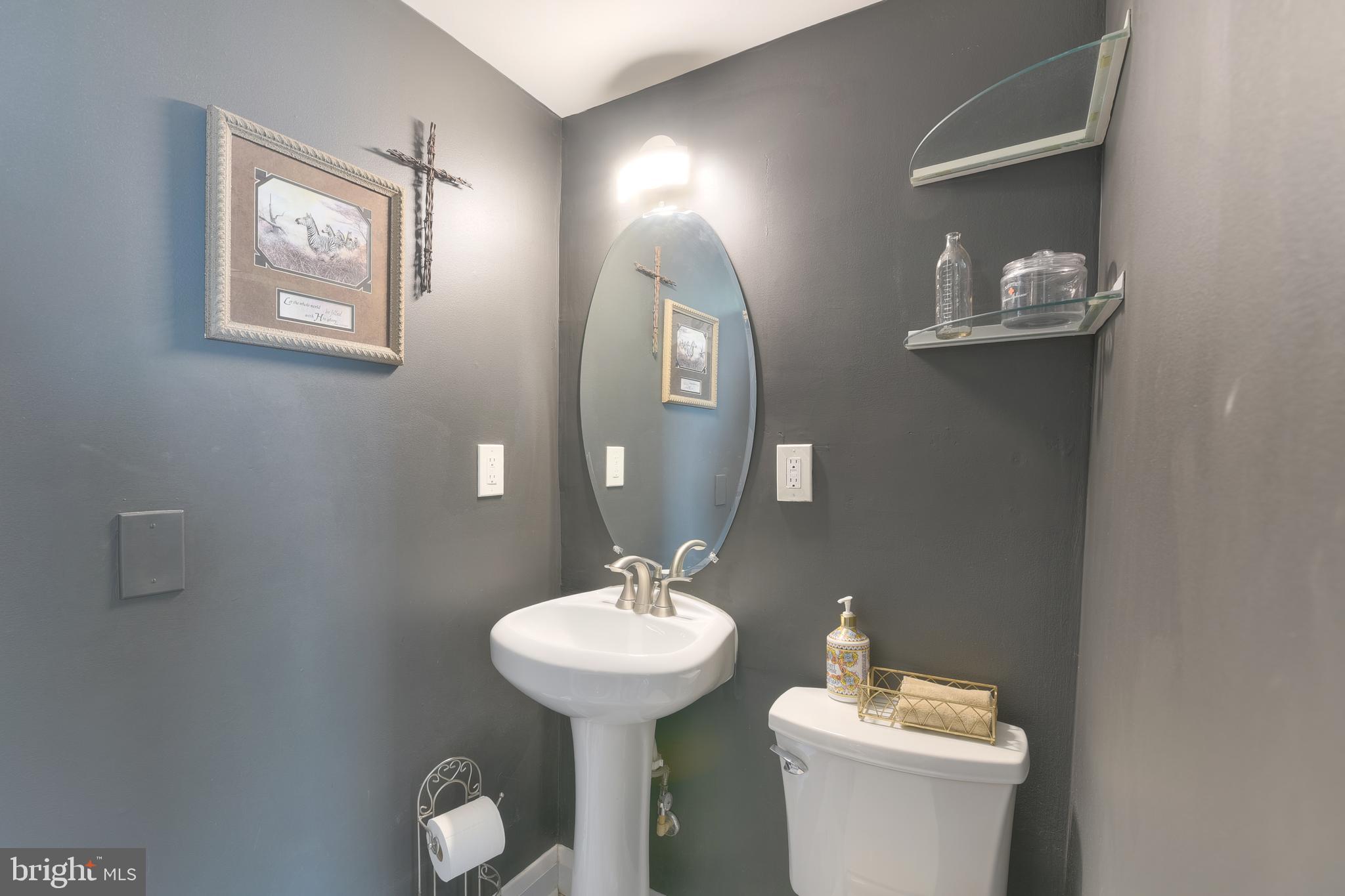 BOWLEYS QUARTERS - Residential