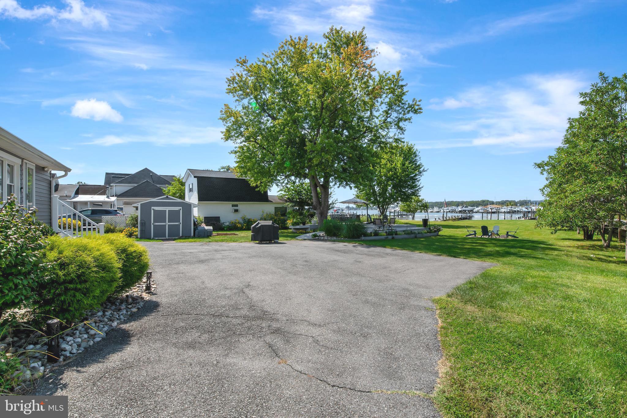 BOWLEYS QUARTERS - Residential