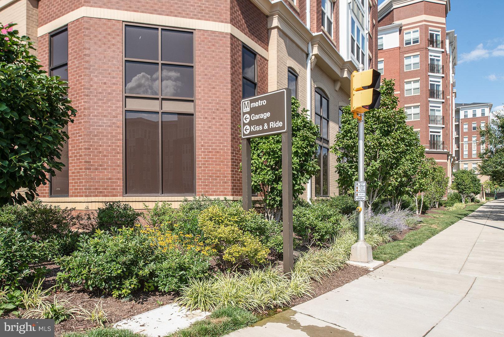 HALSTEAD AT THE METRO - Residential