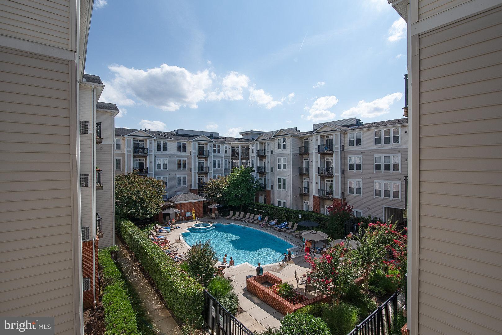 HALSTEAD AT THE METRO - Residential