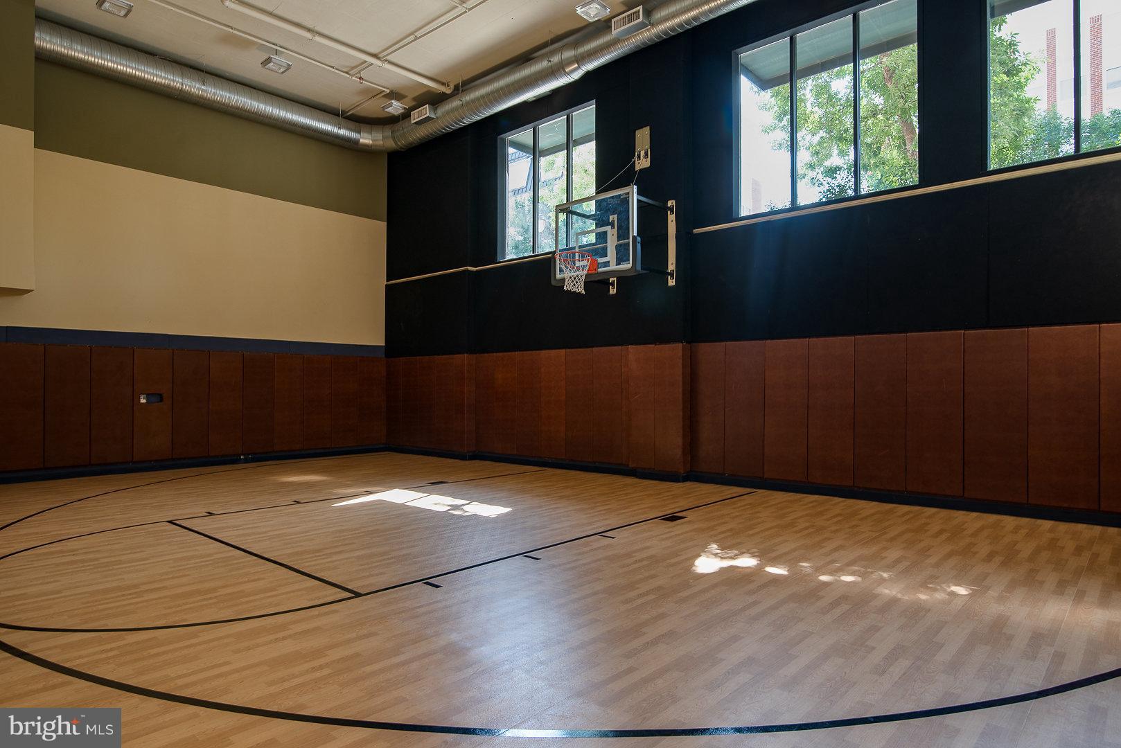 HALSTEAD AT THE METRO - Residential