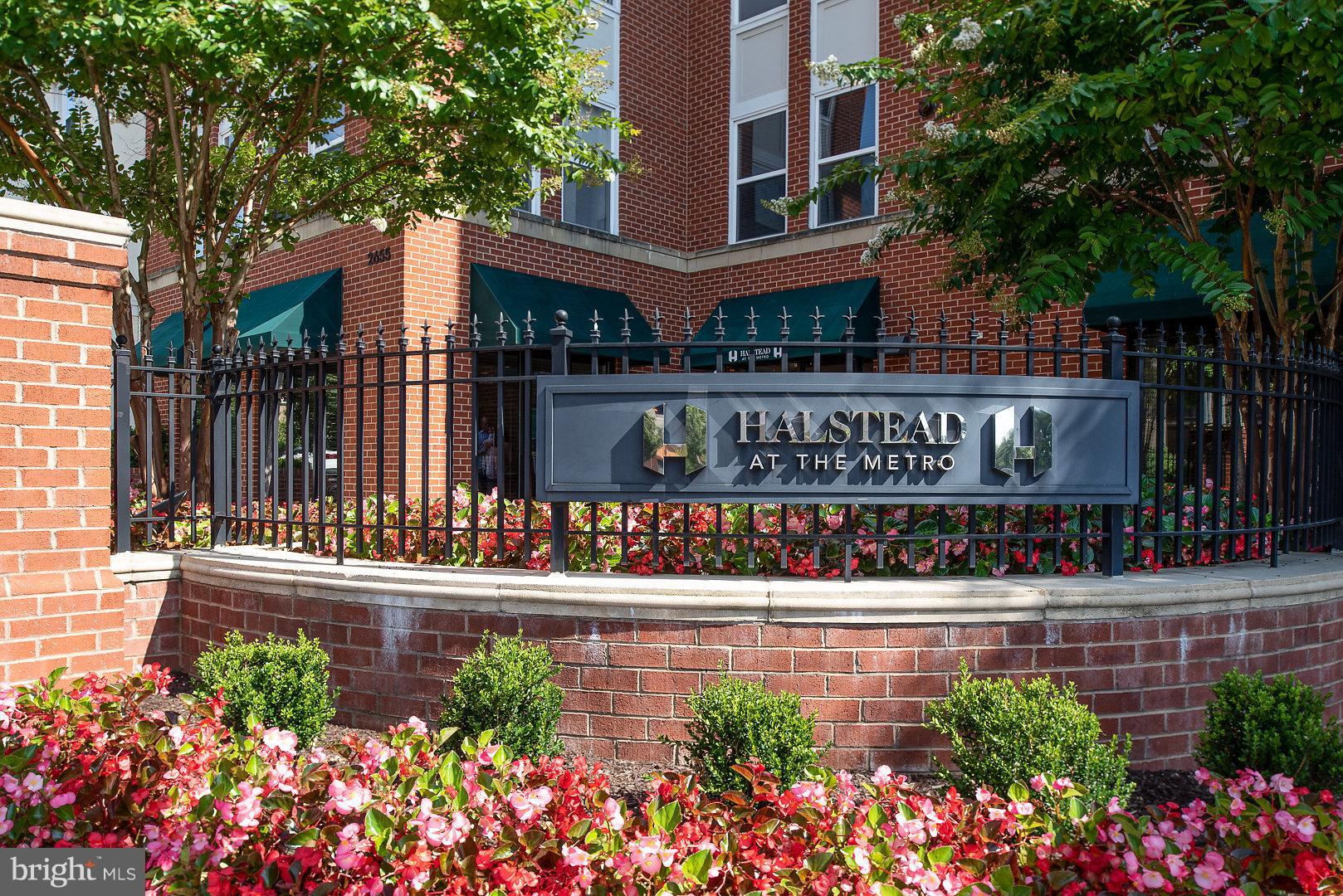 HALSTEAD AT THE METRO - Residential