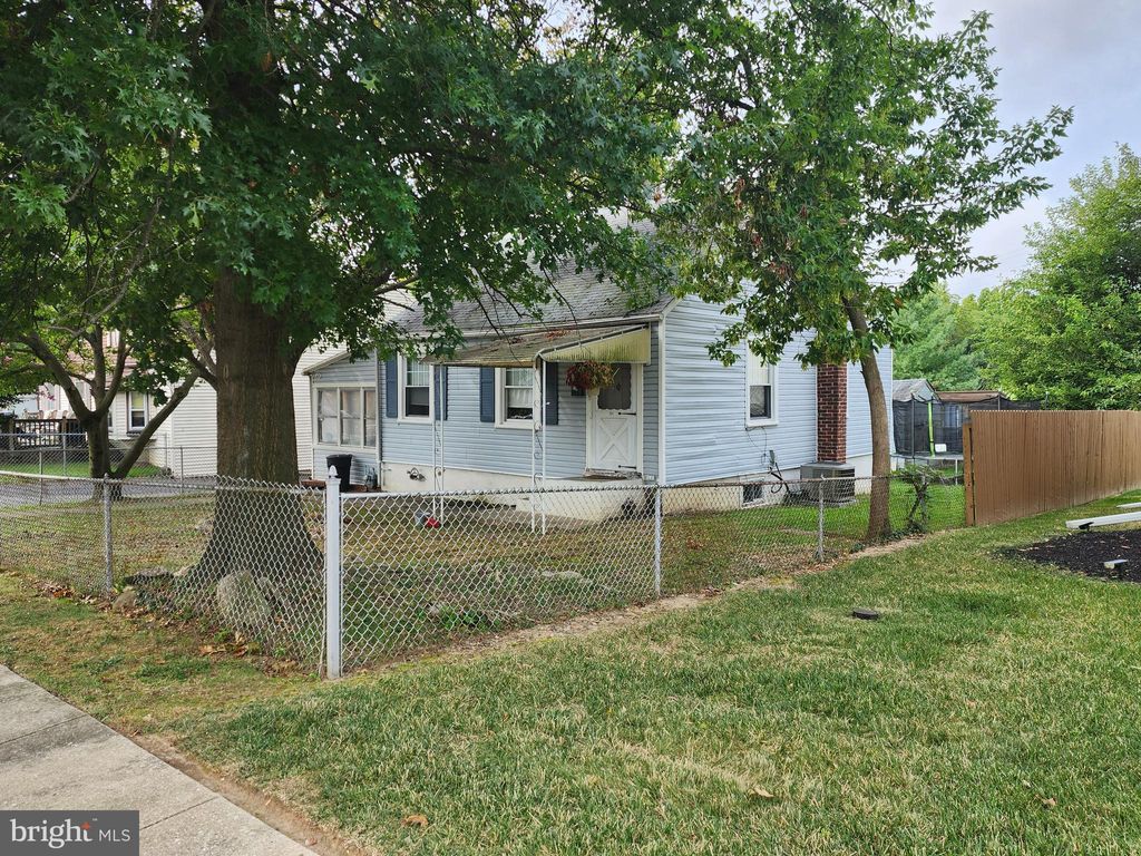 Photo of 924 Chestnut Street, TRAINER, PA 19061 (MLS # PADE2104132)