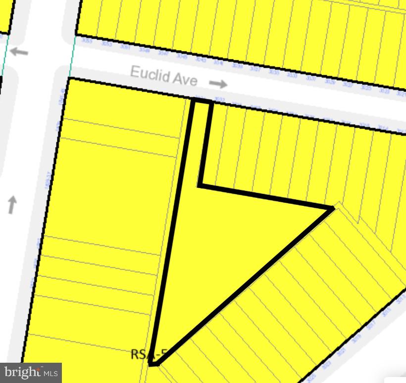 Amazing space! Large, level, interior lot in rapidly developing Strawberry Mansion. Plenty of new construction all around. Close to public transportation and minutes to Kelly Dr and I-76. Convenient to Fairmount Park, with the Strawberry Green Driving Range, Smith Family Playhouse, The Discovery Center, and Sedgely Woods Disc Golf all within walking distance. This could be the site of your next project! Drive-by, no appointment necessary.