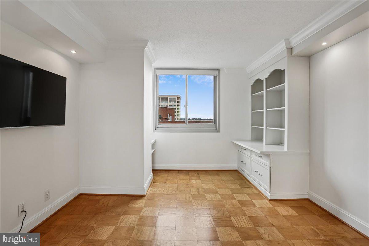 FRIENDSHIP HEIGHTS - Residential