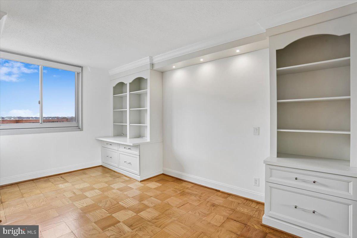 FRIENDSHIP HEIGHTS - Residential