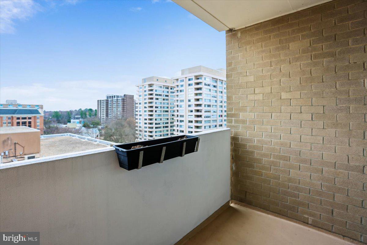 FRIENDSHIP HEIGHTS - Residential