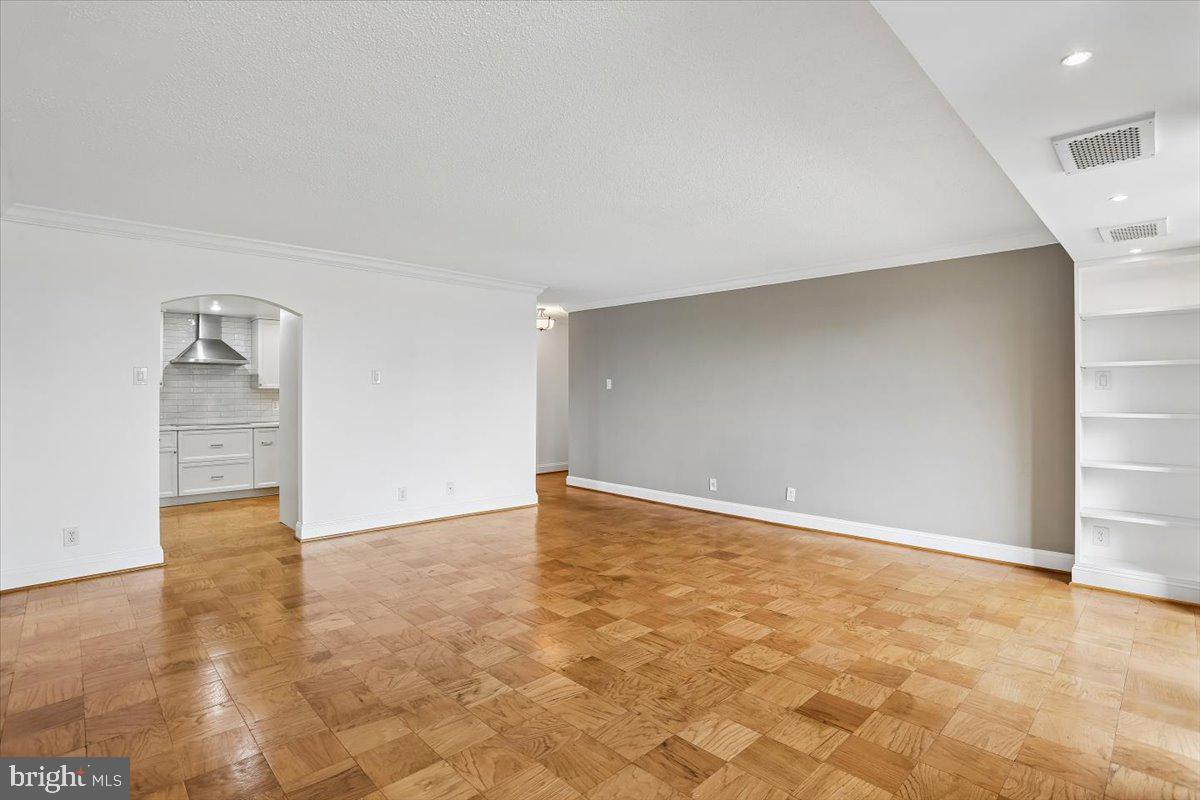 FRIENDSHIP HEIGHTS - Residential