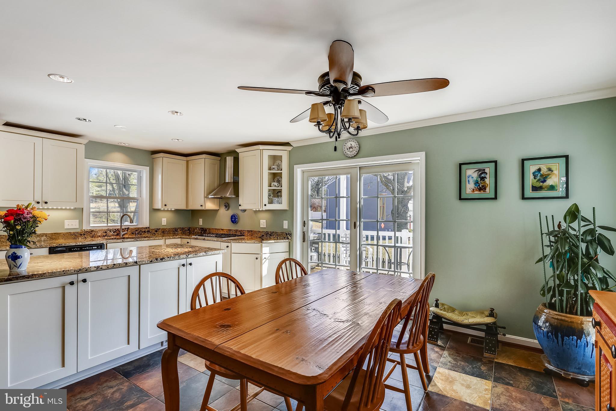 TEMORA MANOR - Residential