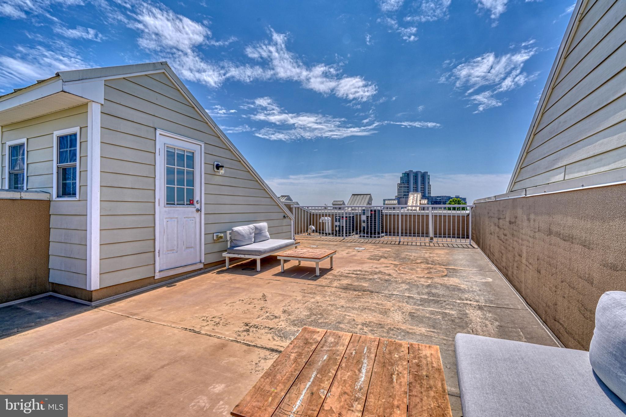 LOCUST POINT - Residential Lease