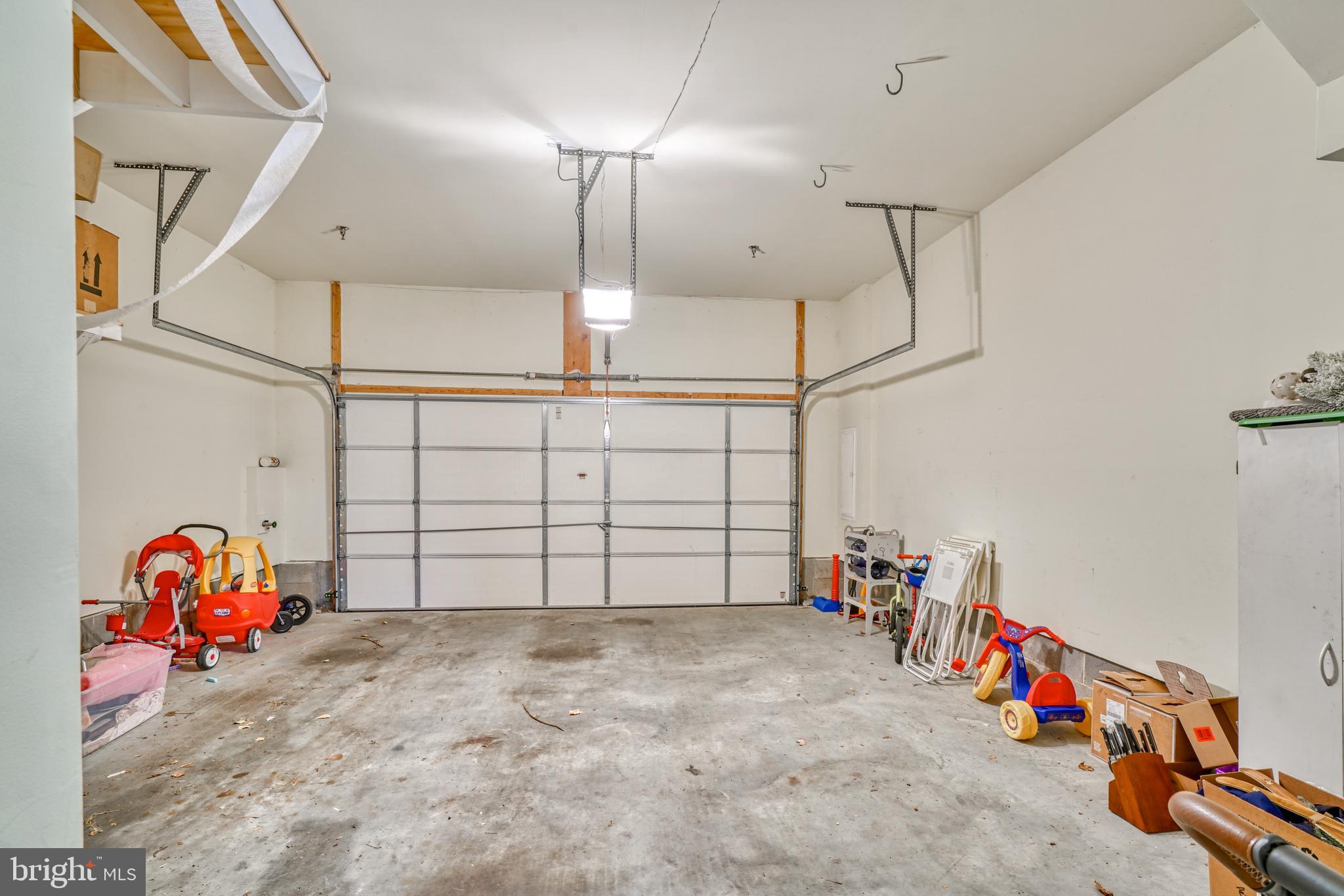 LOCUST POINT - Residential Lease