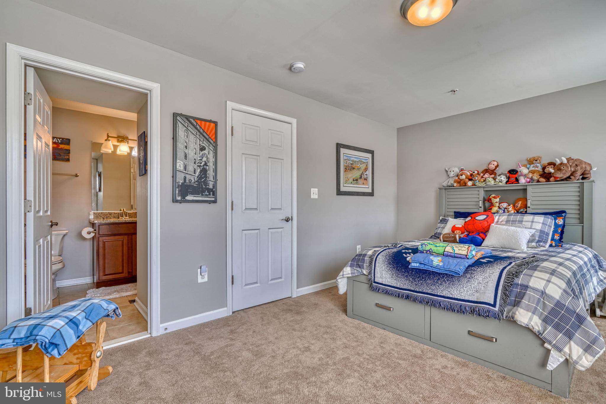 LOCUST POINT - Residential Lease