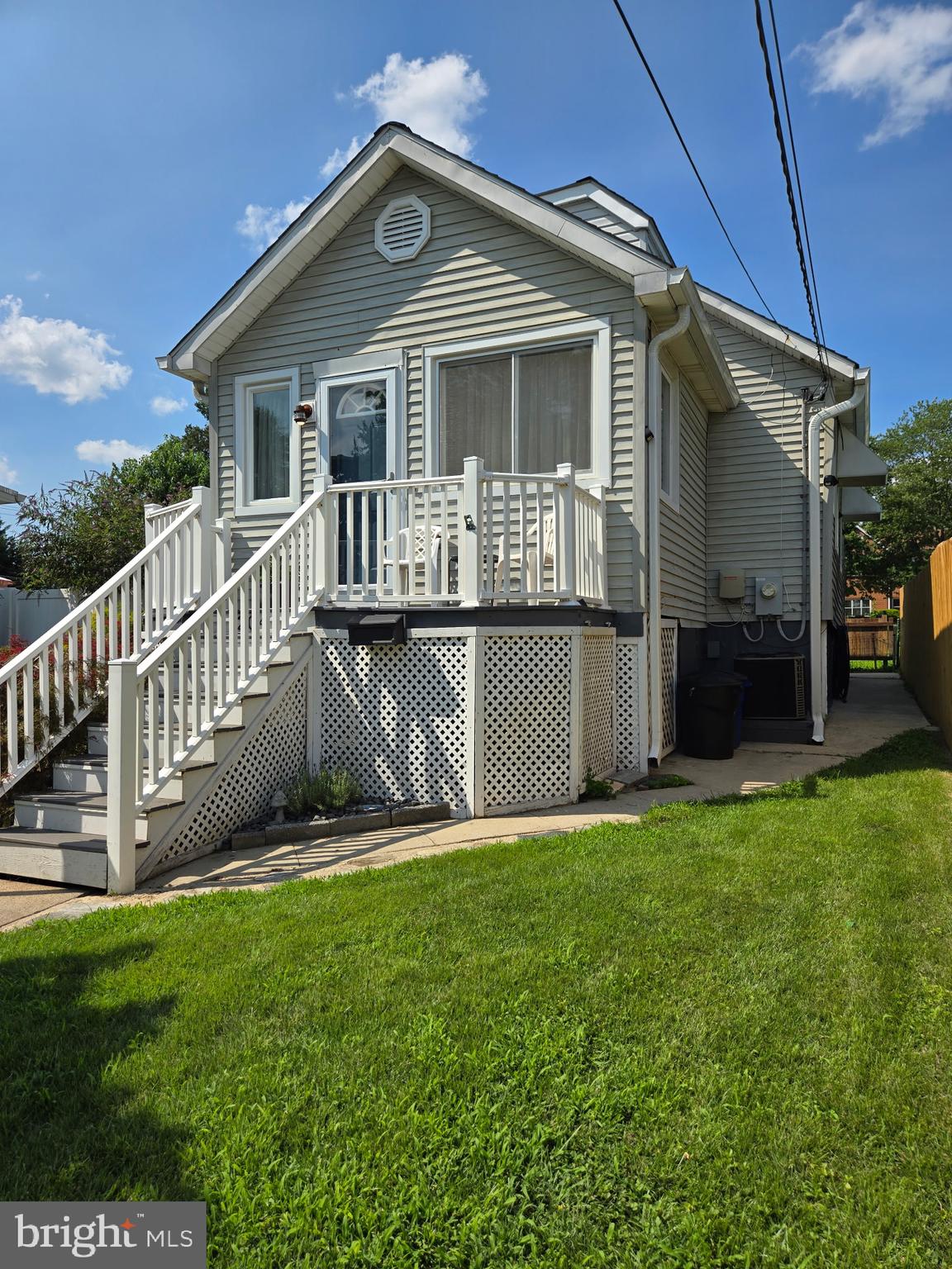 204 2ND AVENUE